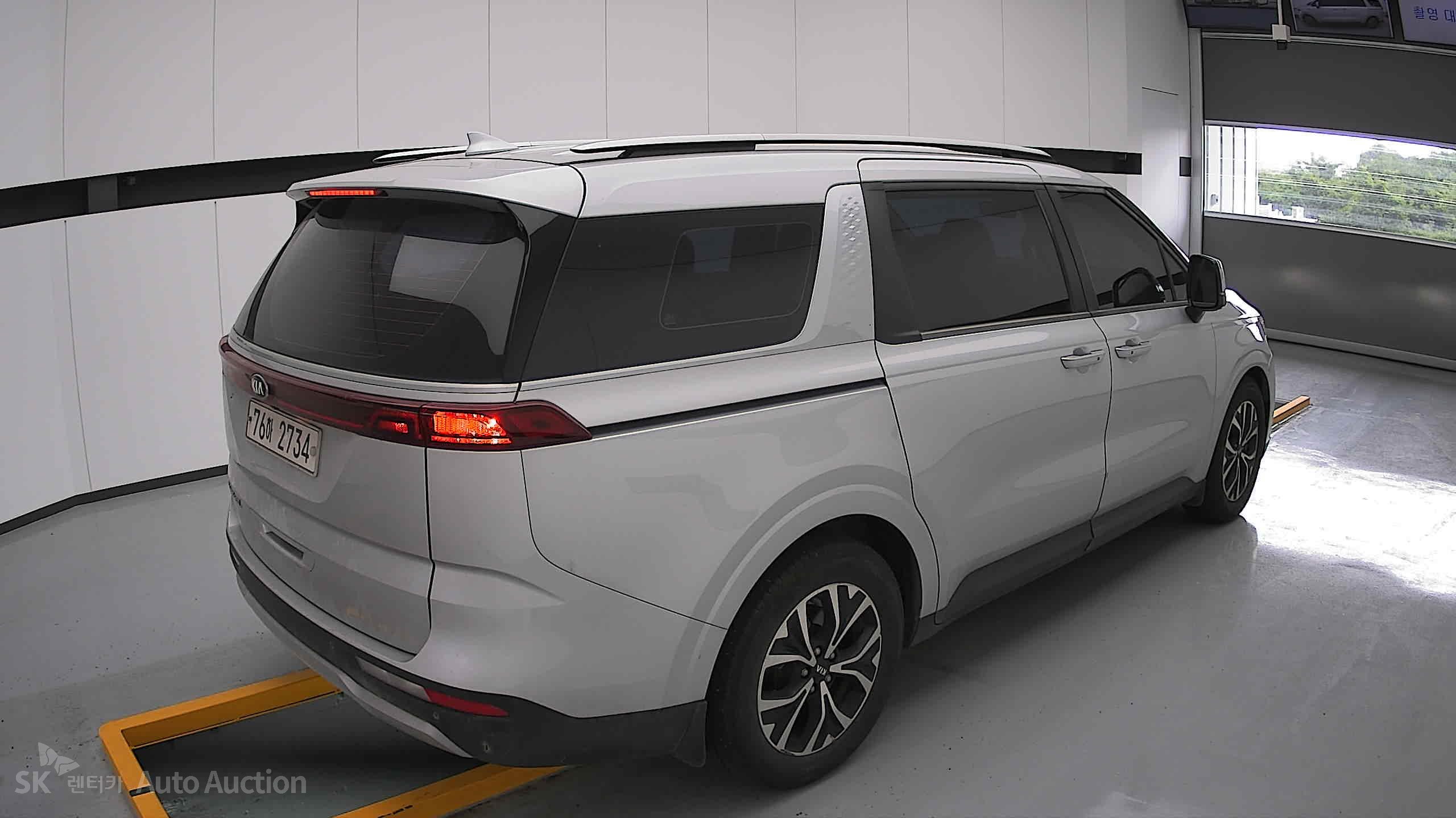 2021 - kia carnival