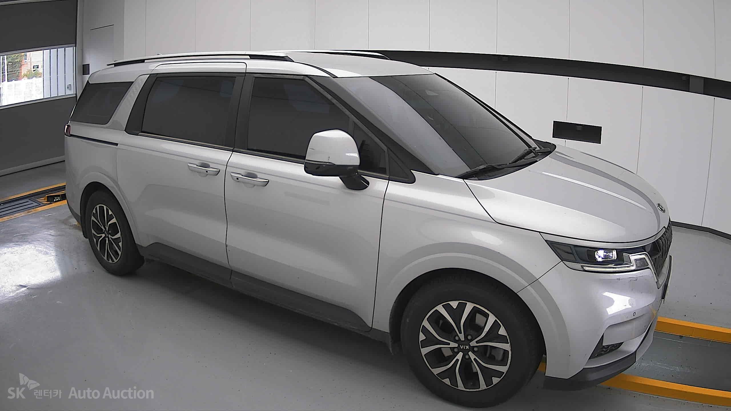 2021 - kia carnival