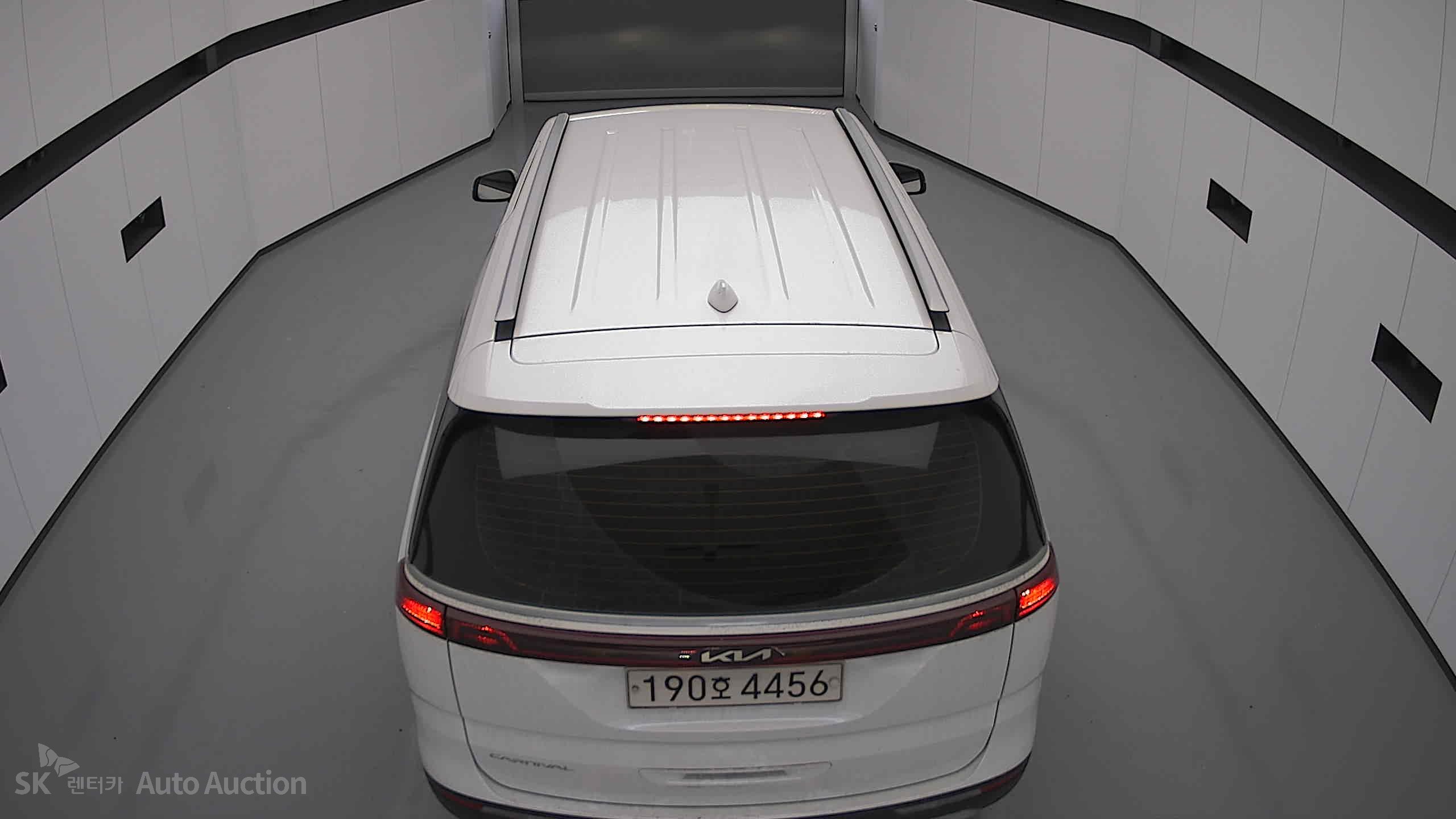 2022 - kia carnival