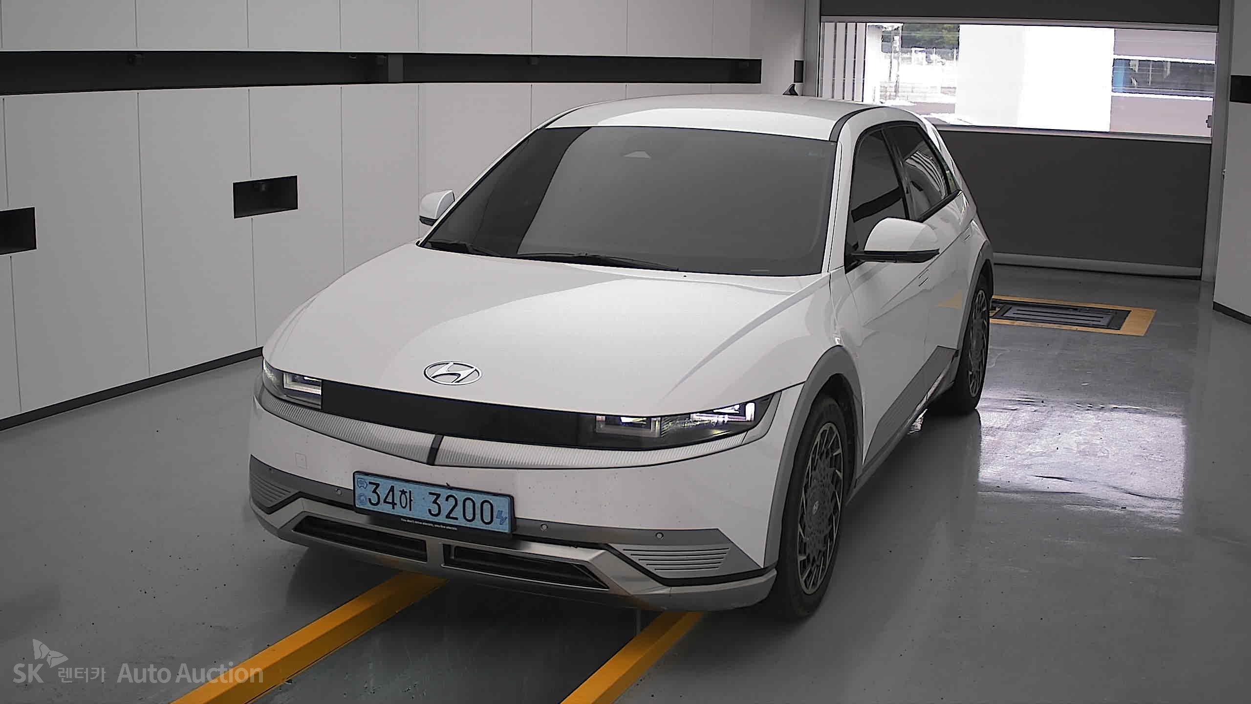 2022 - hyundai ioniq