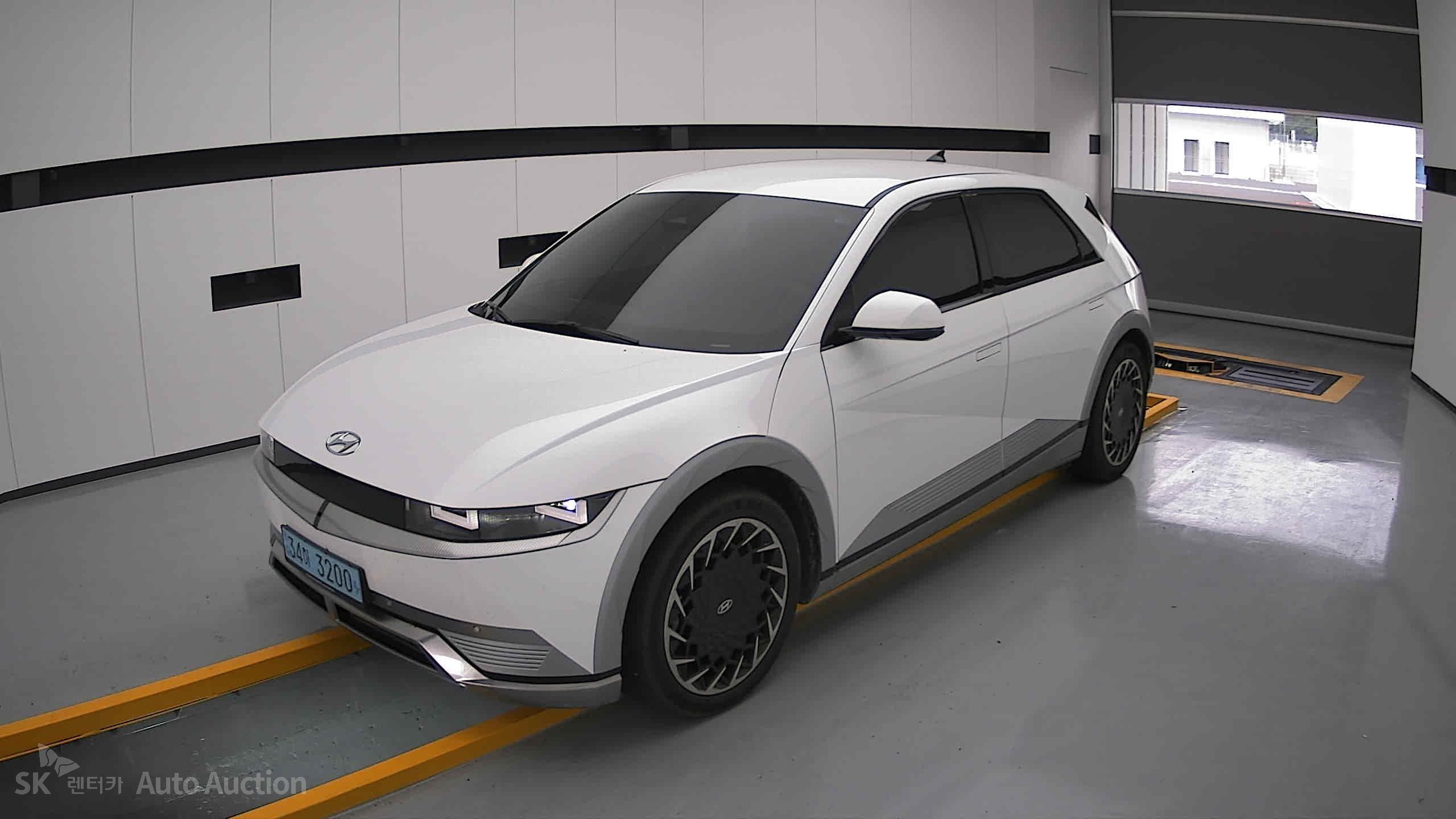 2022 - hyundai ioniq