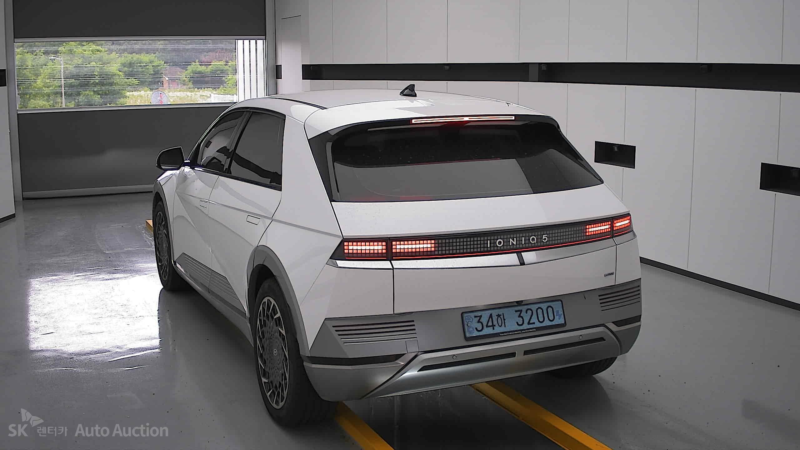 2022 - hyundai ioniq