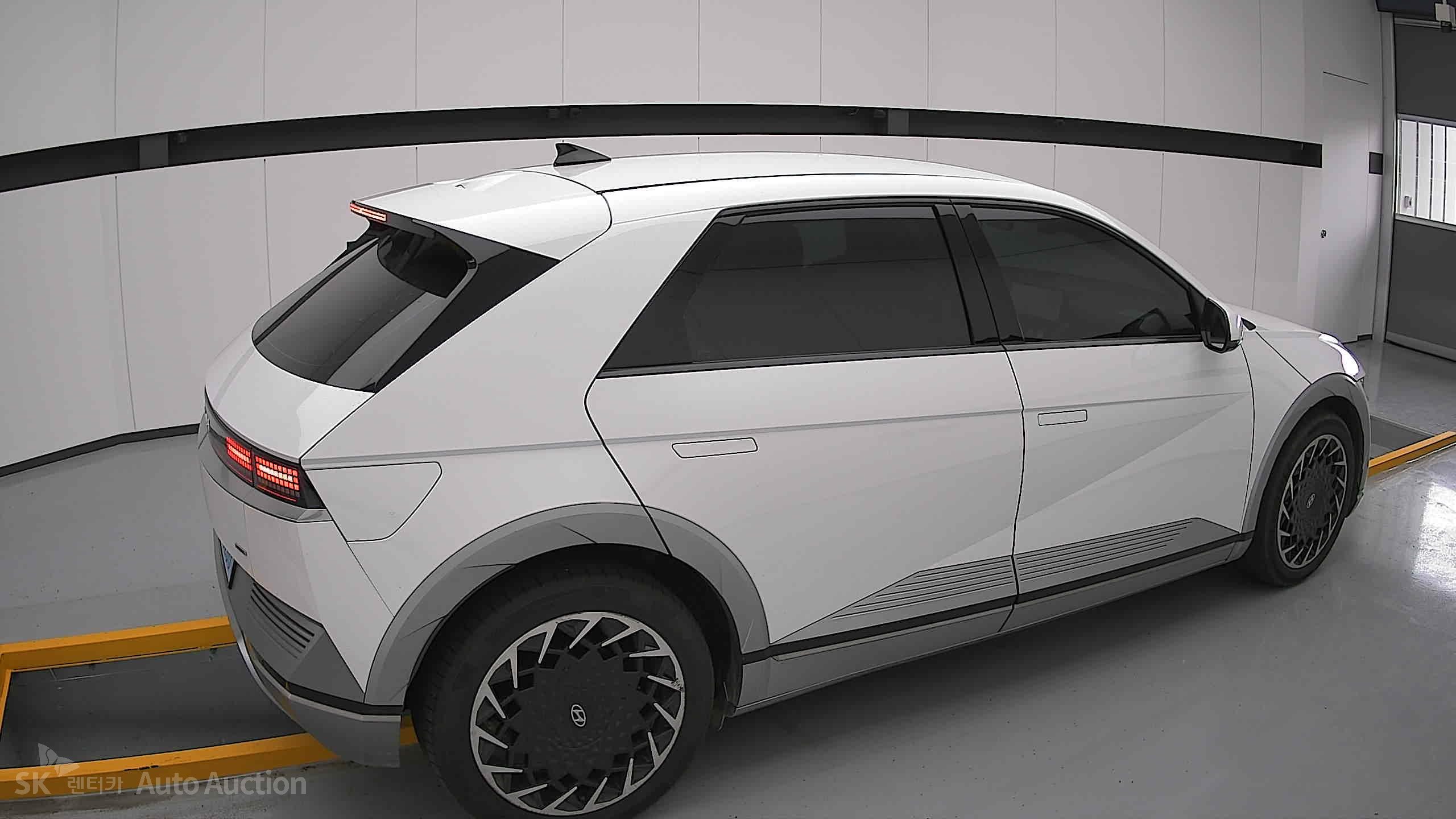 2022 - hyundai ioniq
