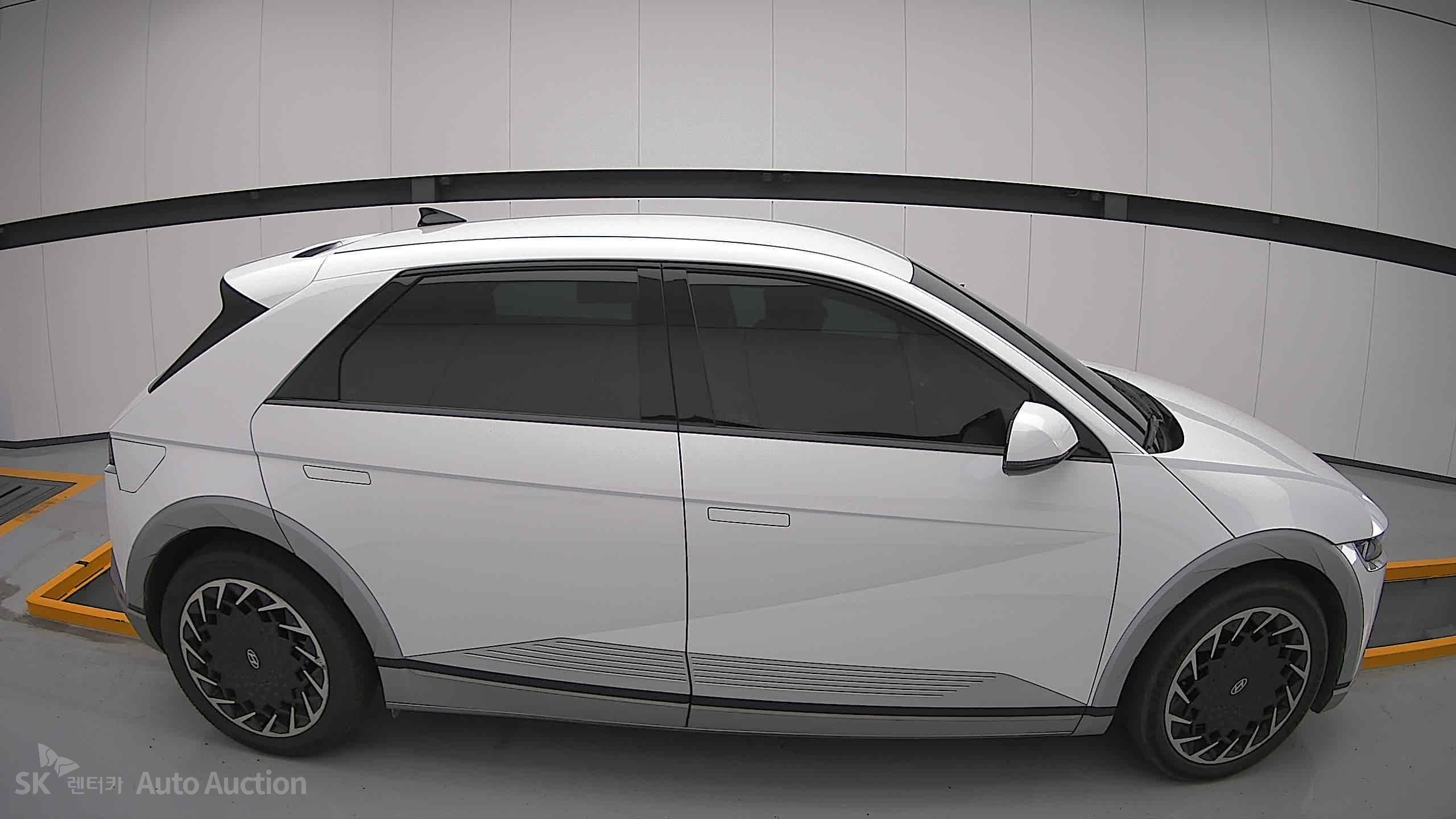 2022 - hyundai ioniq