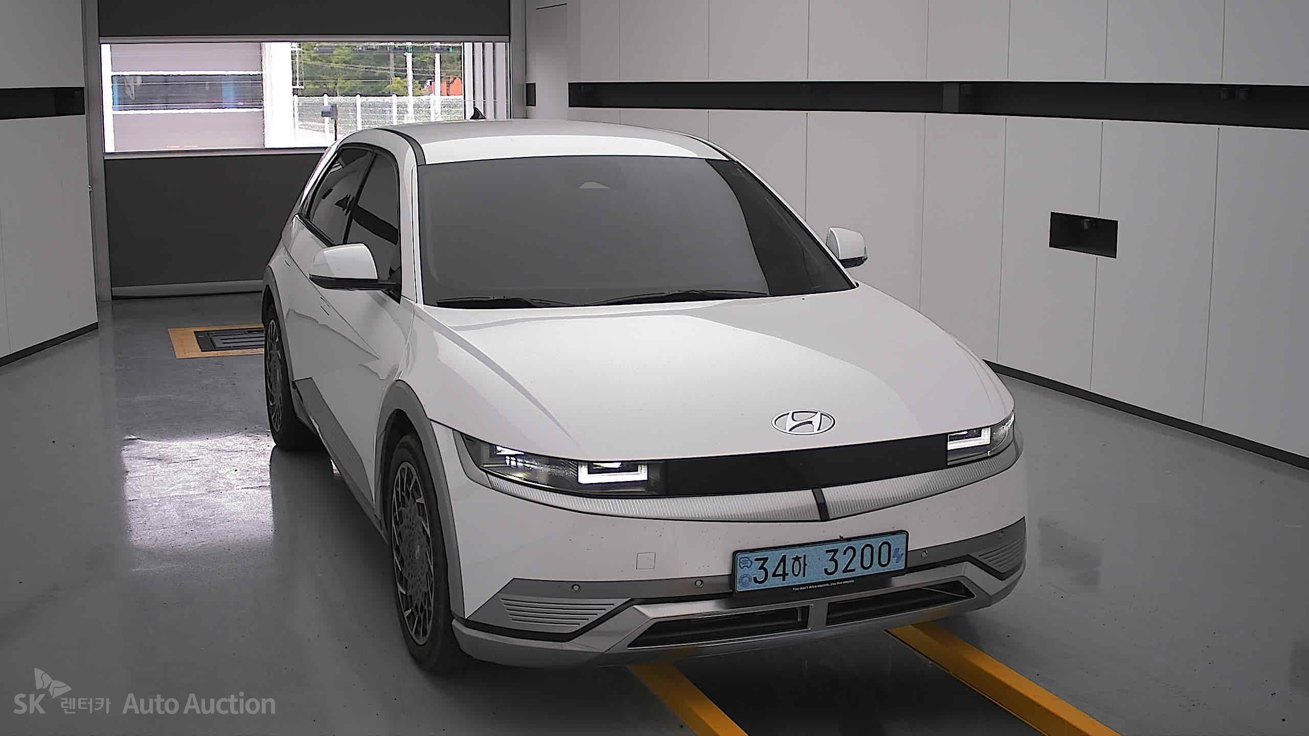 2022 - hyundai ioniq