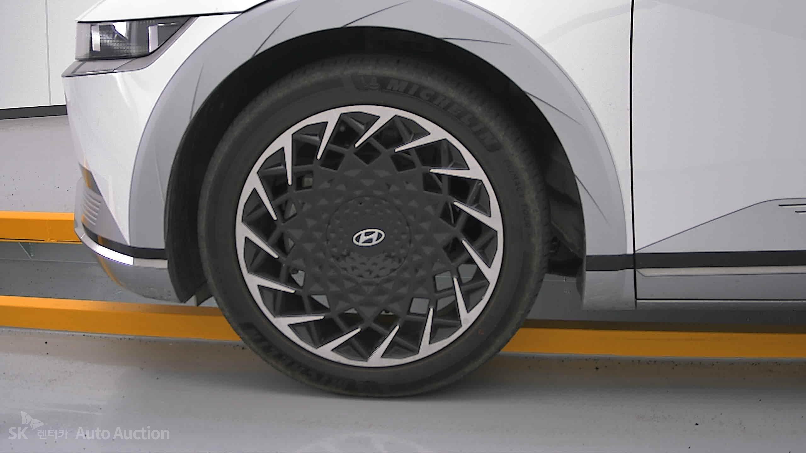 2022 - hyundai ioniq