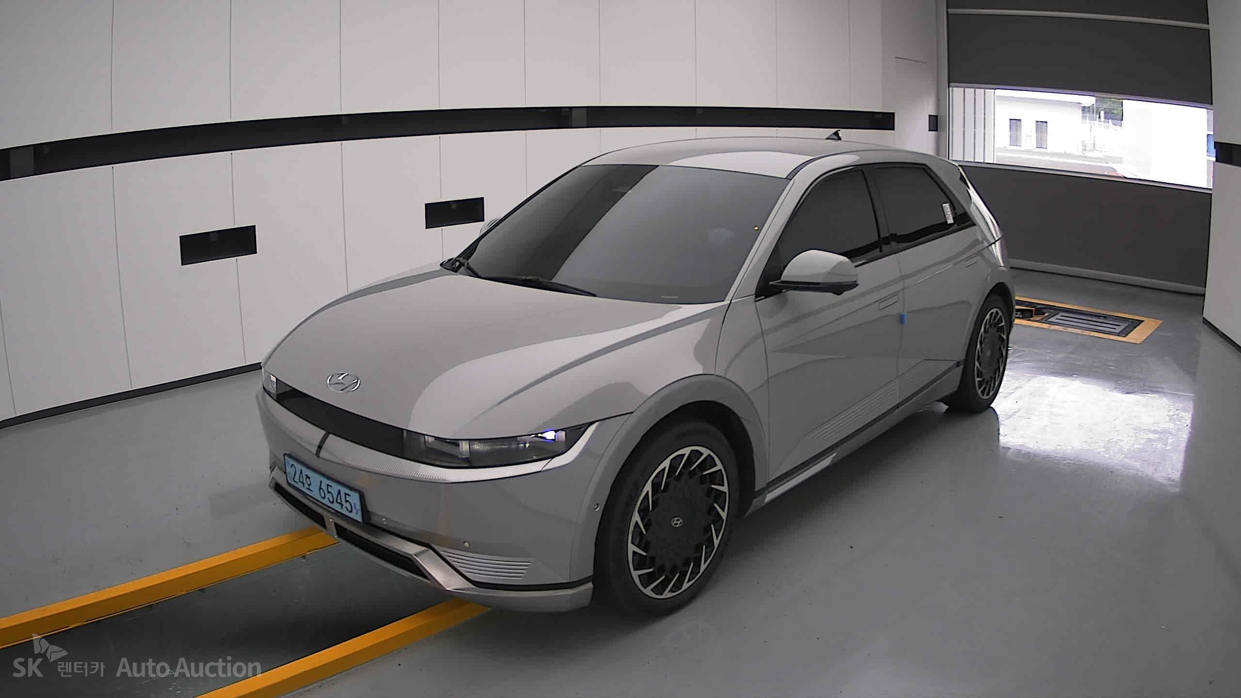 2022 - hyundai ioniq