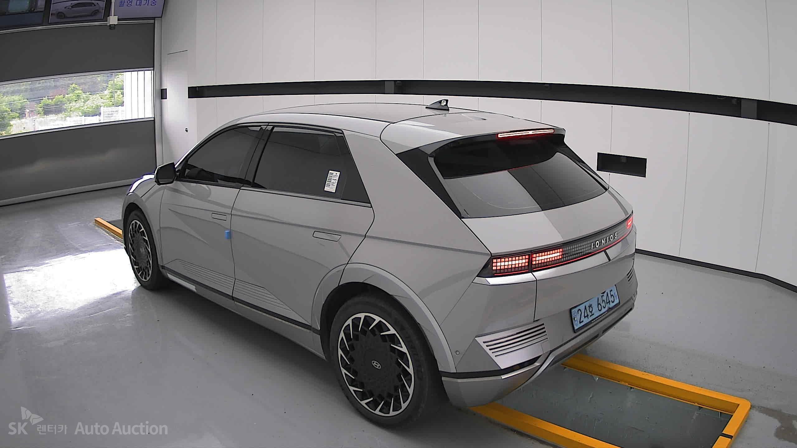 2022 - hyundai ioniq