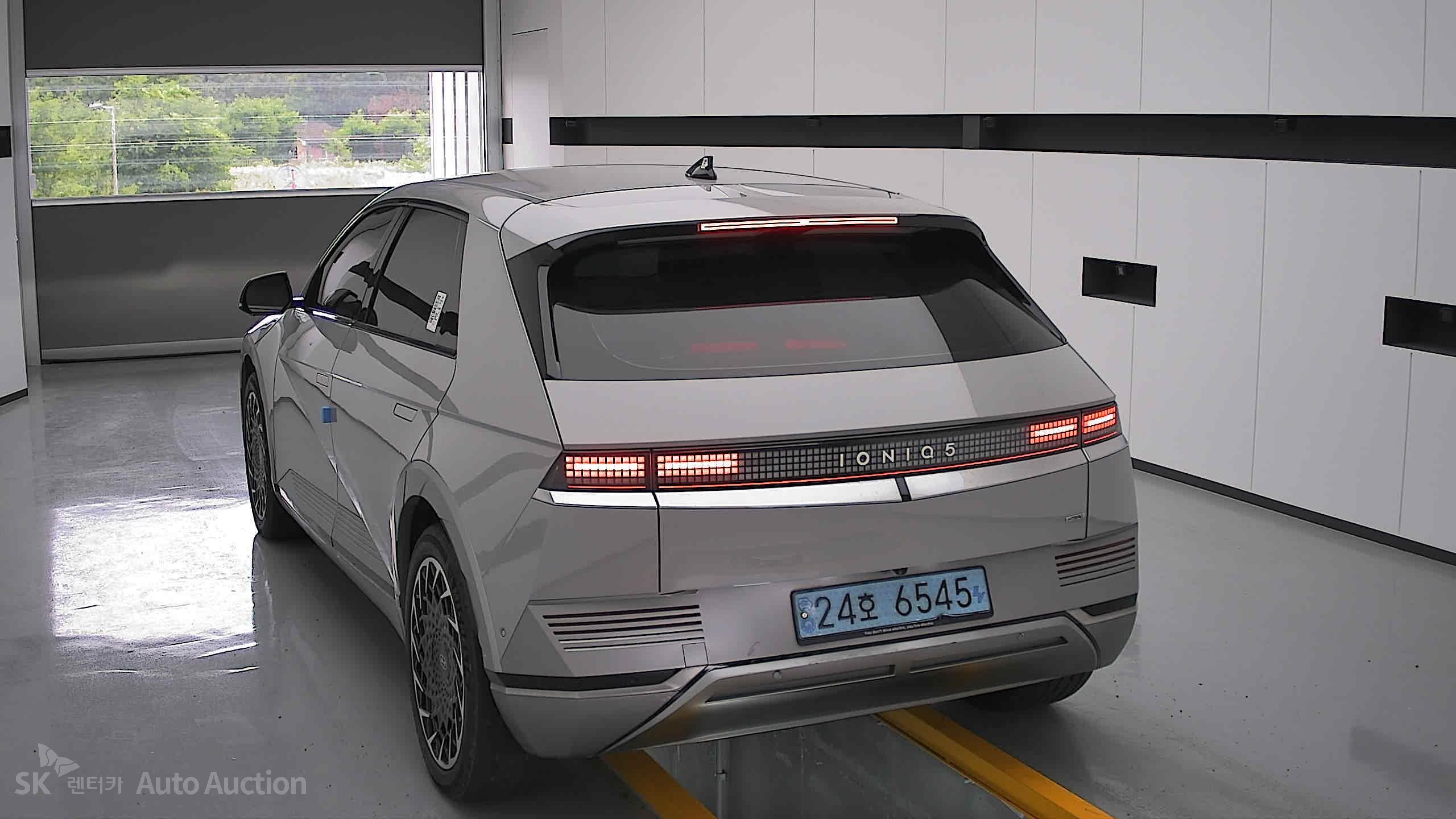 2022 - hyundai ioniq