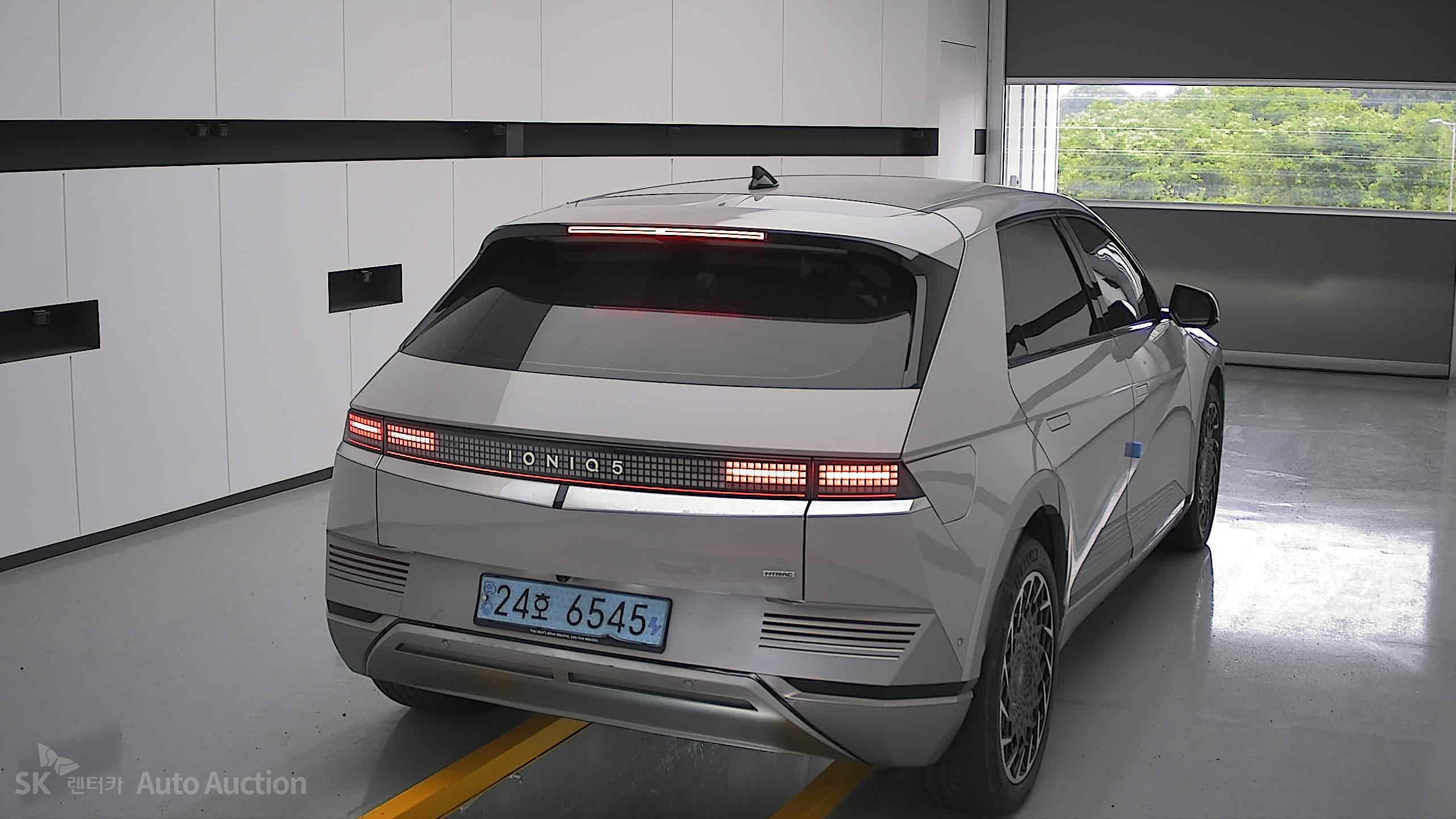2022 - hyundai ioniq