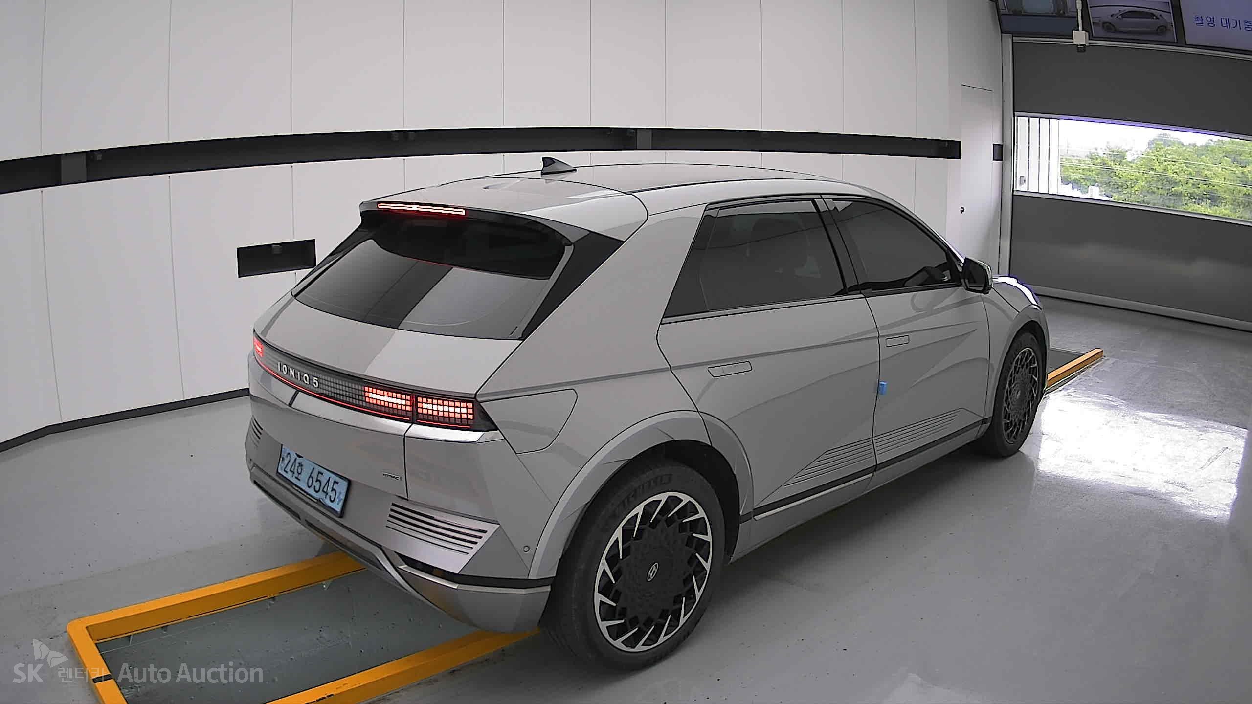 2022 - hyundai ioniq