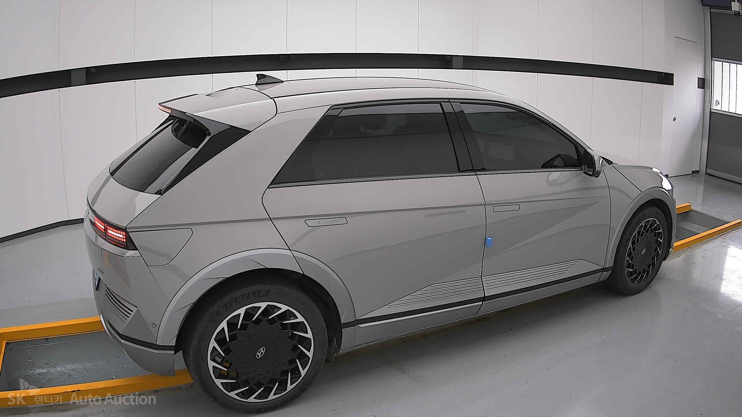 2022 - hyundai ioniq