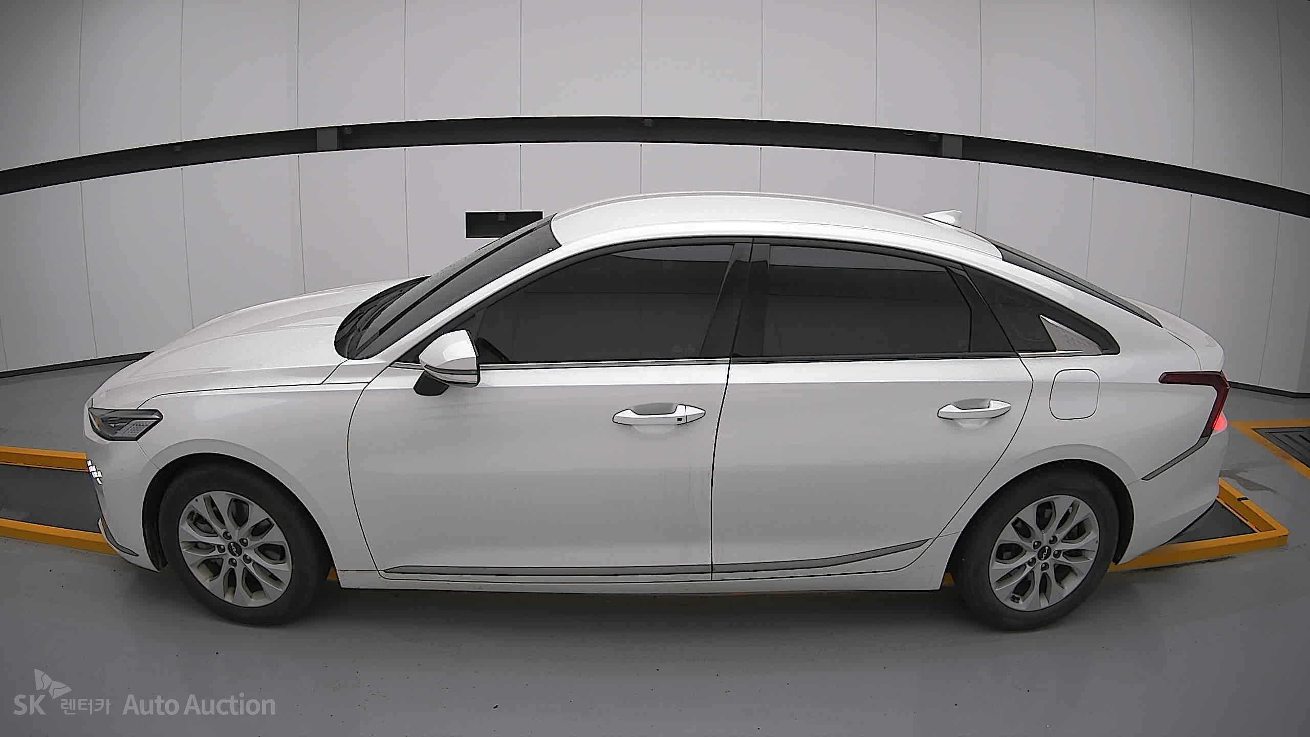 2022 - kia k8