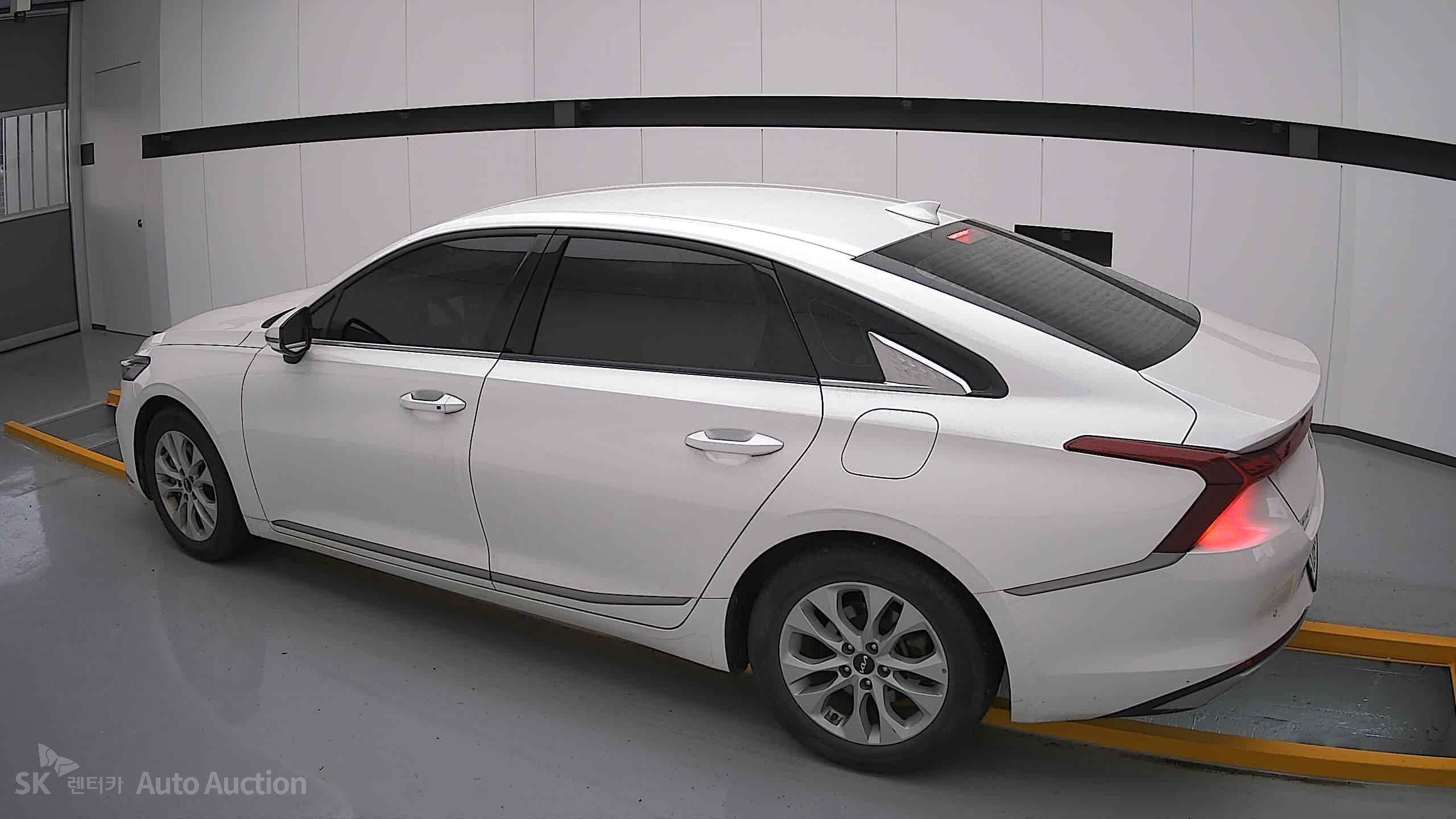 2022 - kia k8
