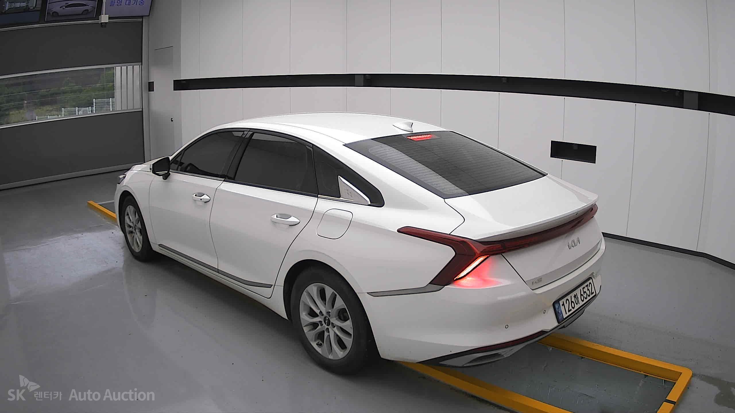2022 - kia k8
