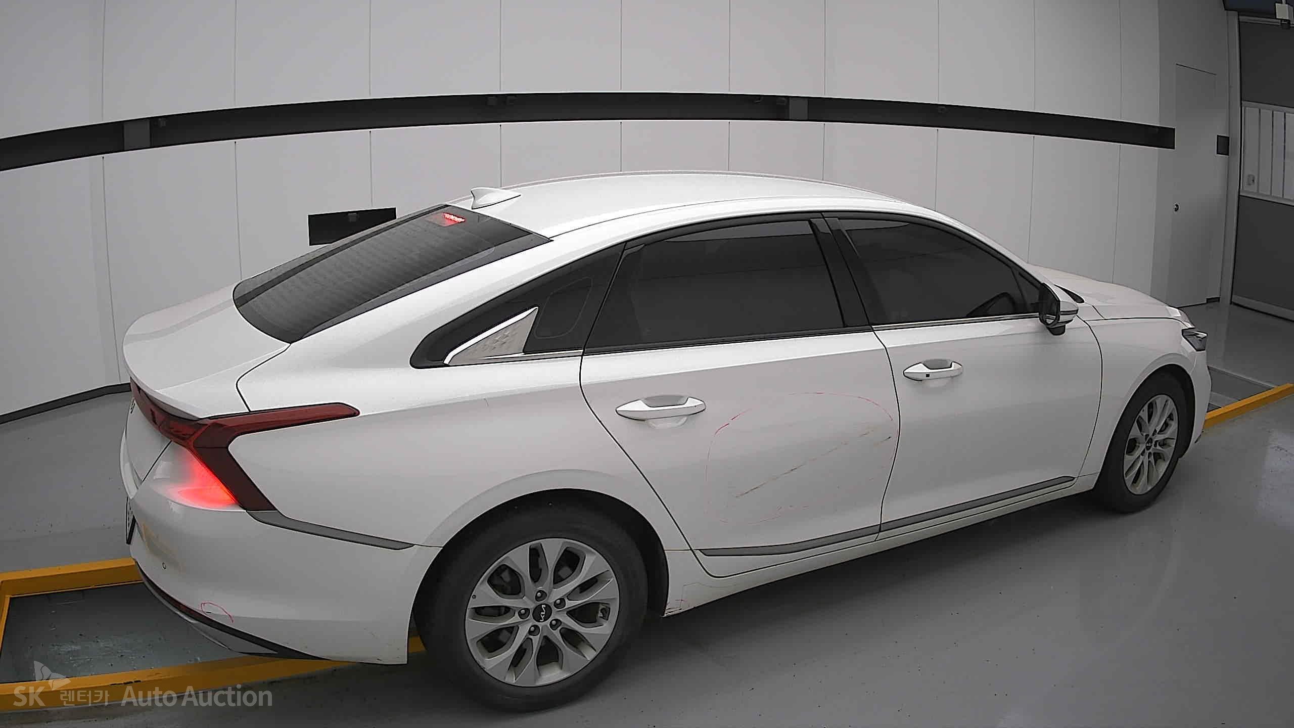 2022 - kia k8