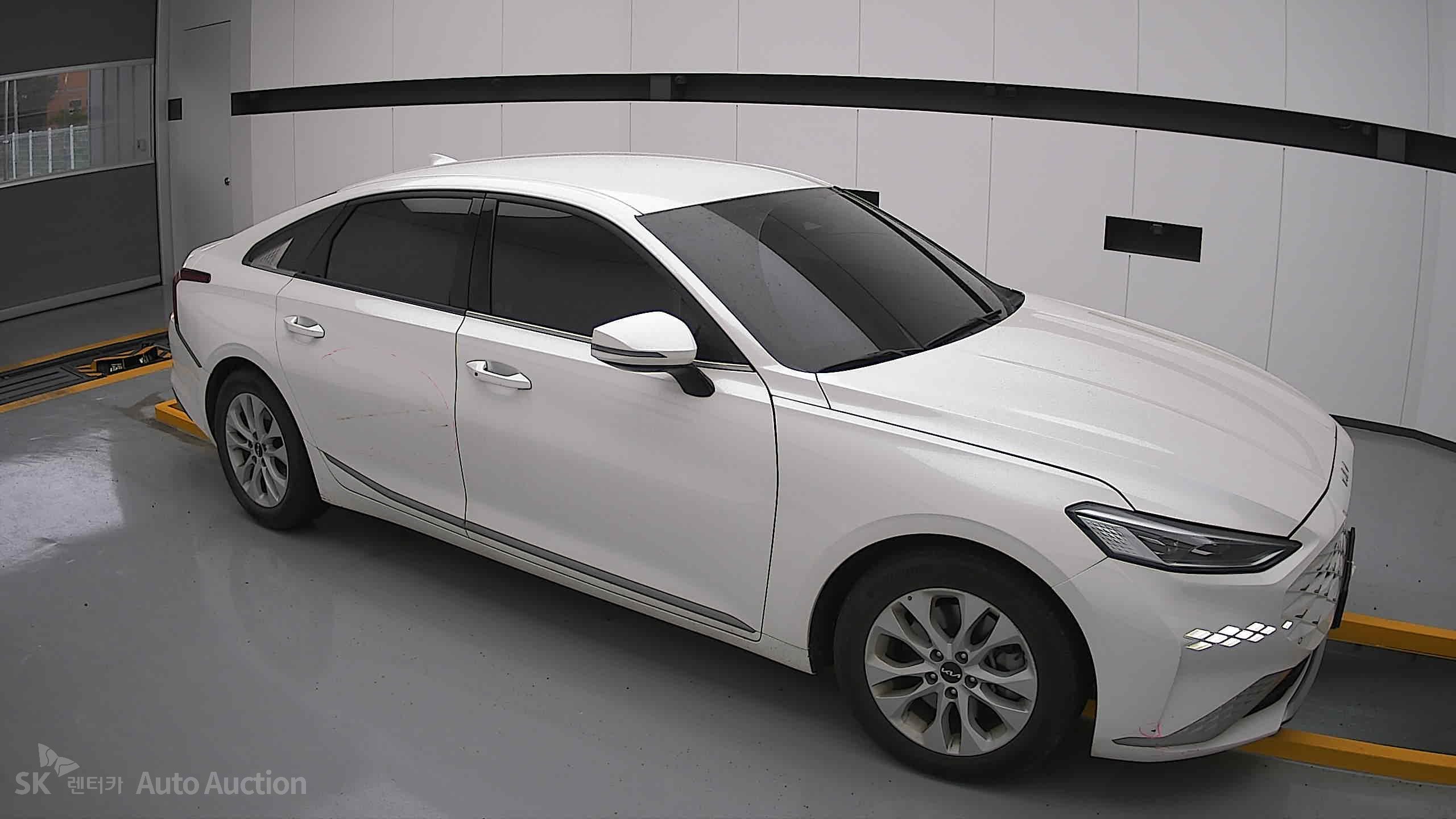 2022 - kia k8