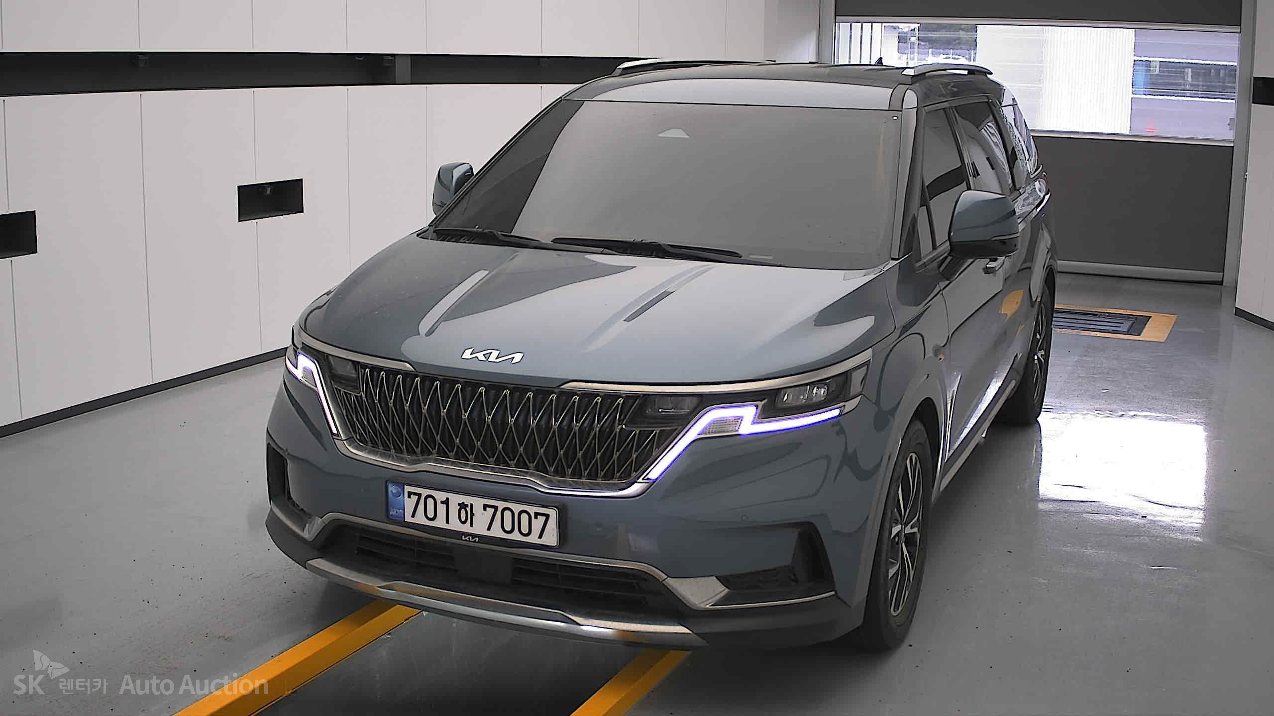 2022 - kia carnival