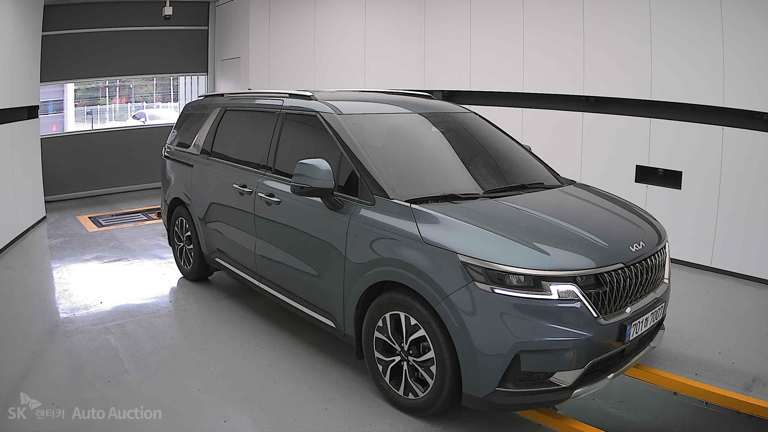 2022 - kia carnival