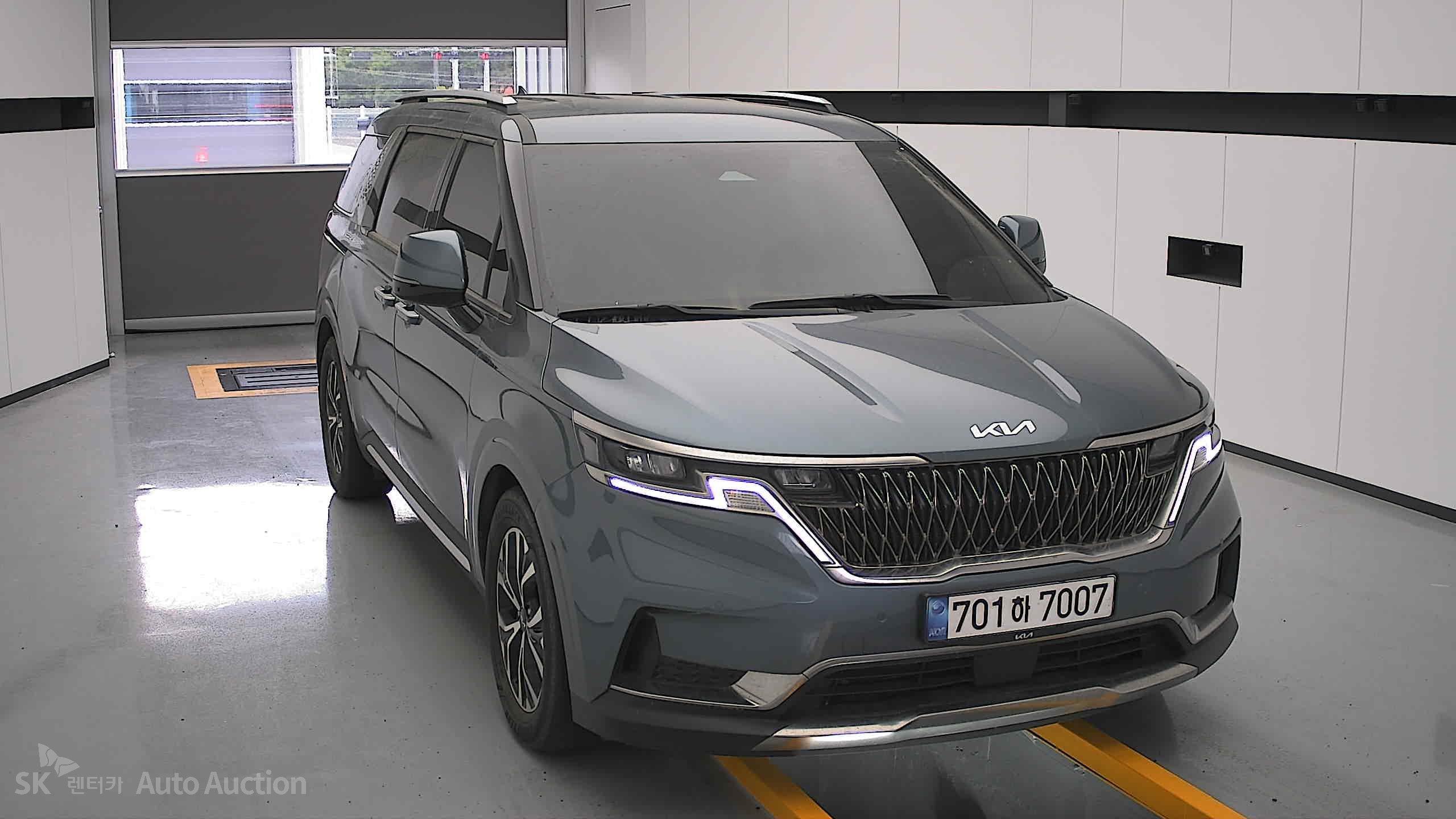 2022 - kia carnival