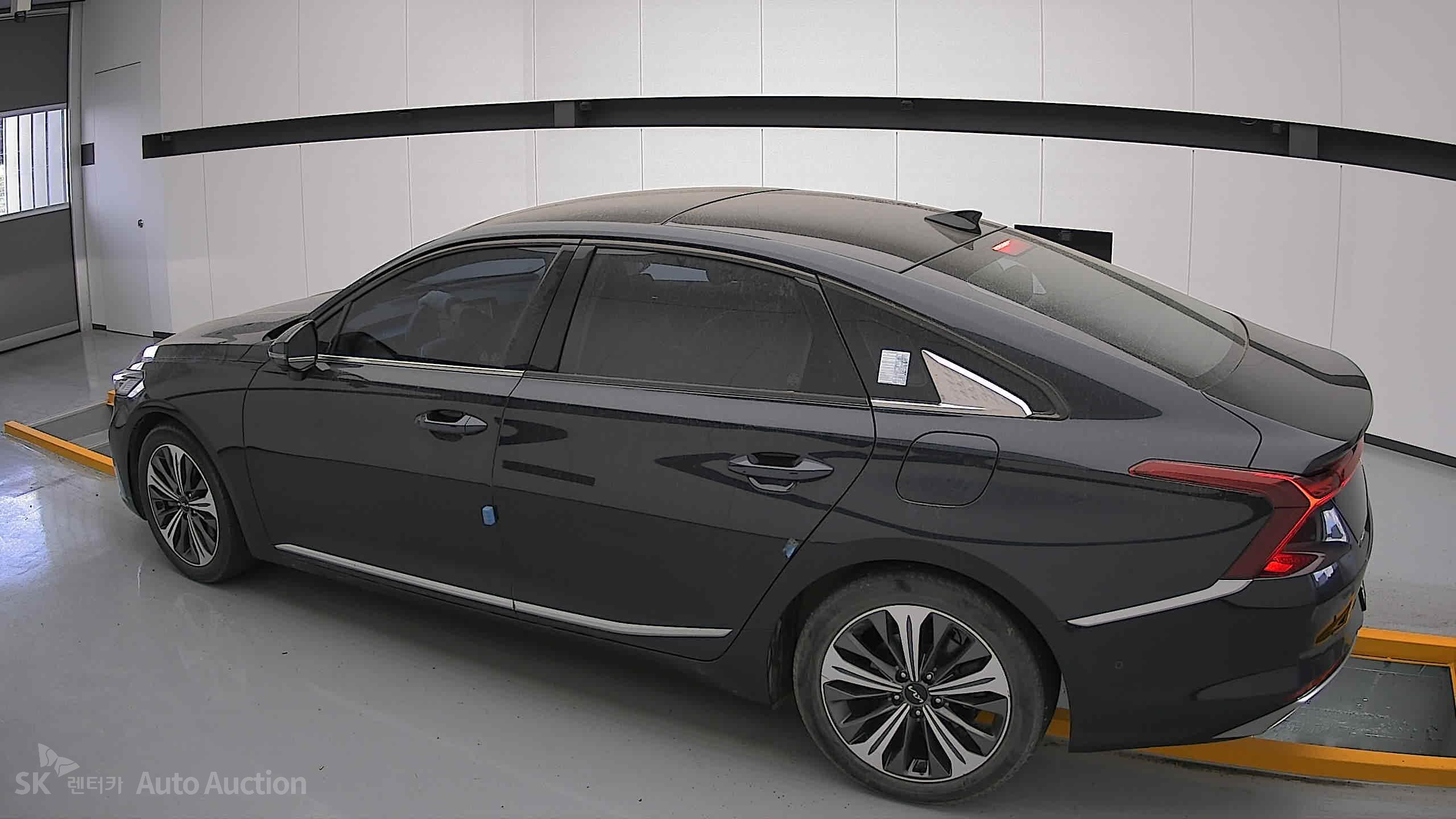 2022 - kia k8