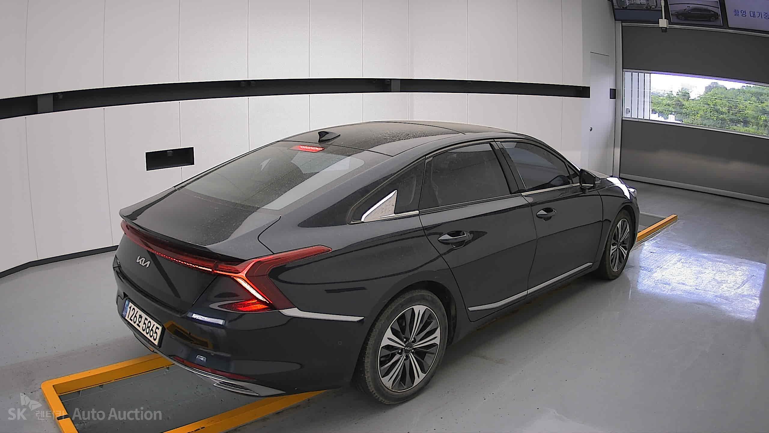 2022 - kia k8