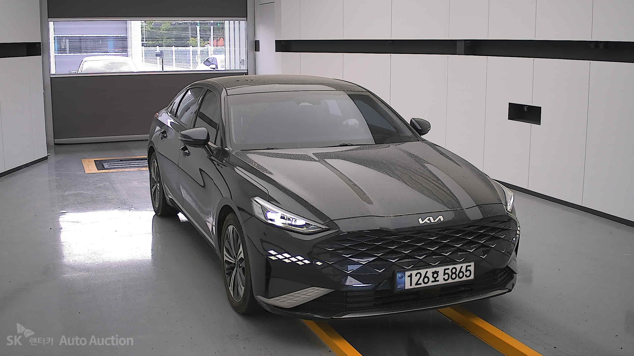 2022 - kia k8