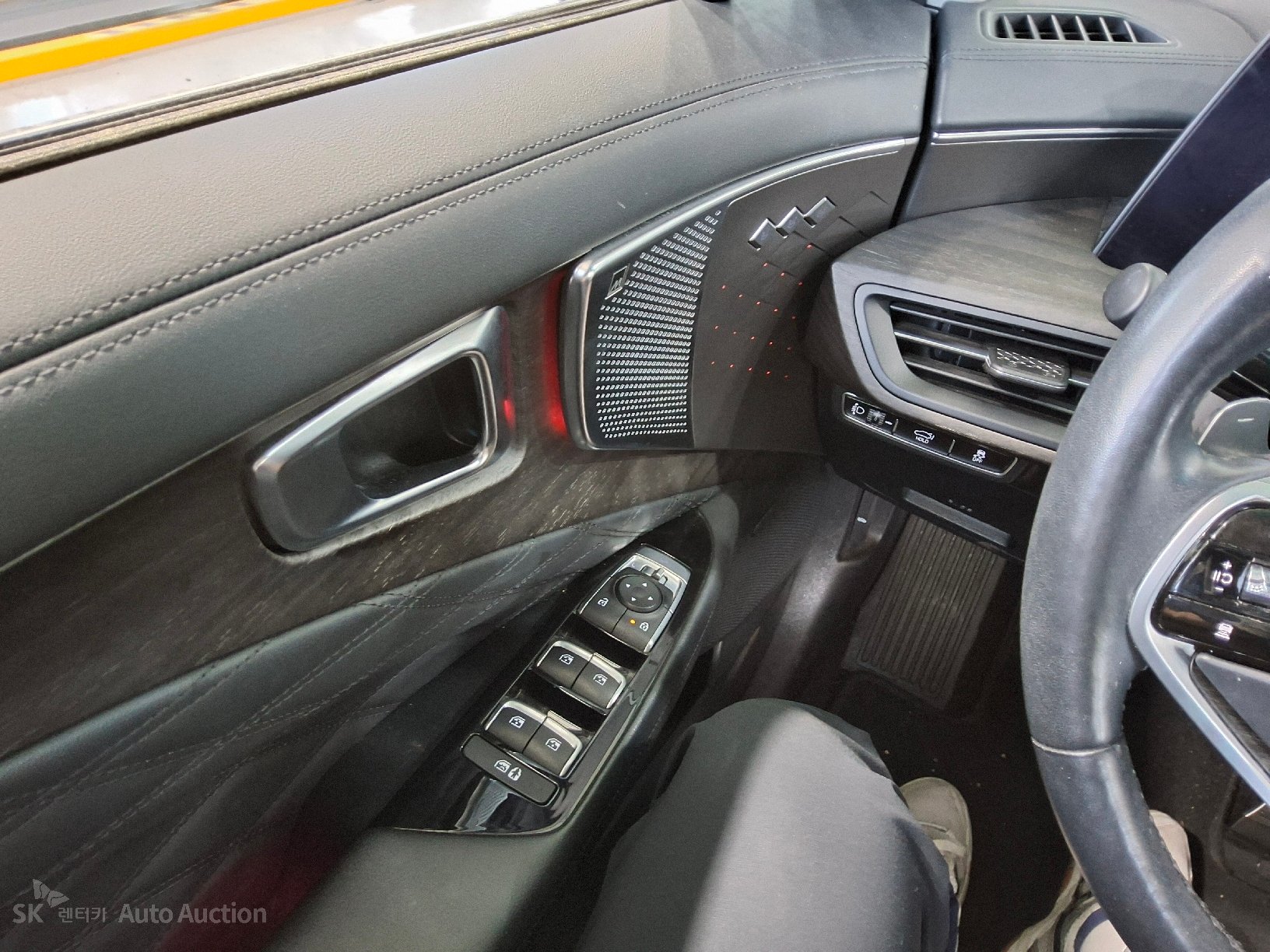 2022 - kia k8