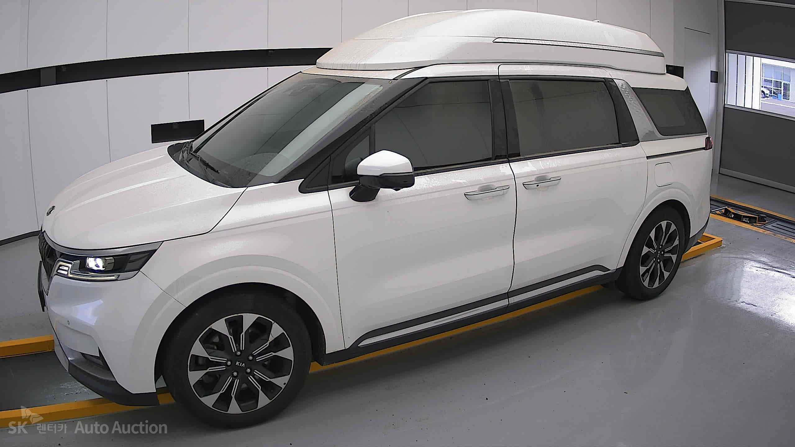 2021 - kia carnival