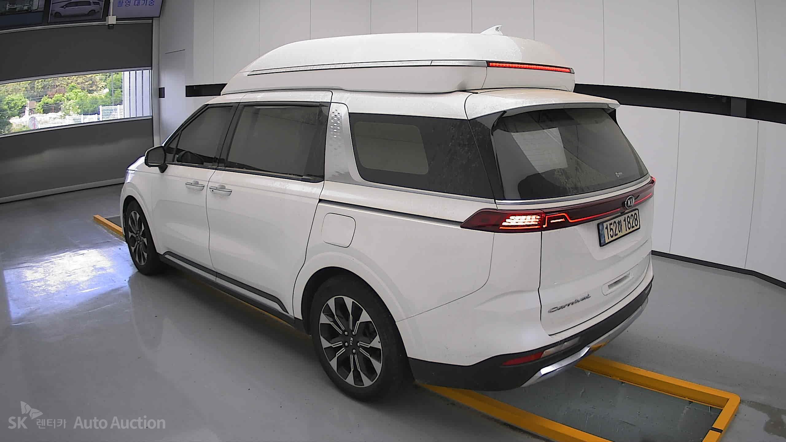 2021 - kia carnival