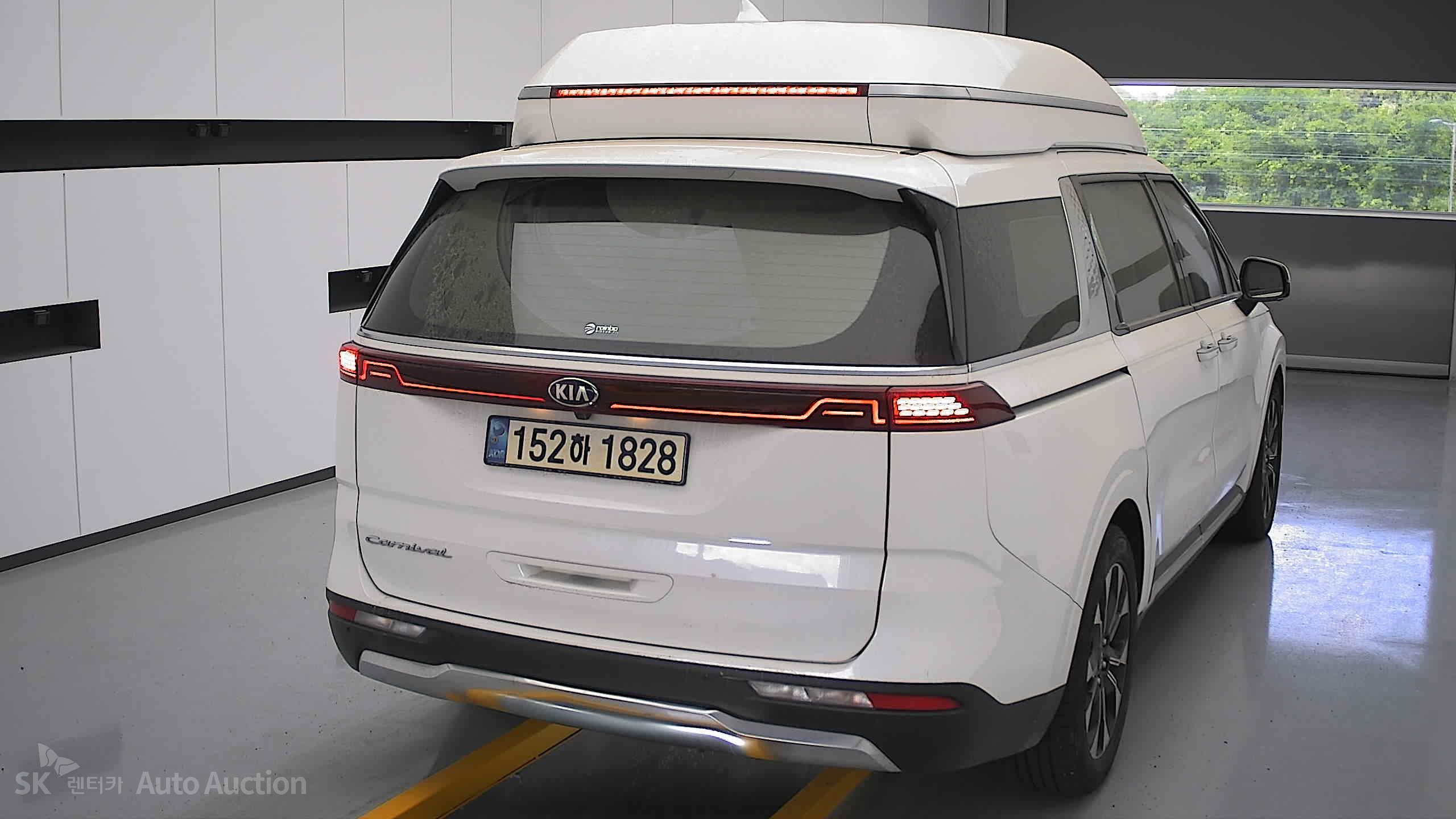 2021 - kia carnival