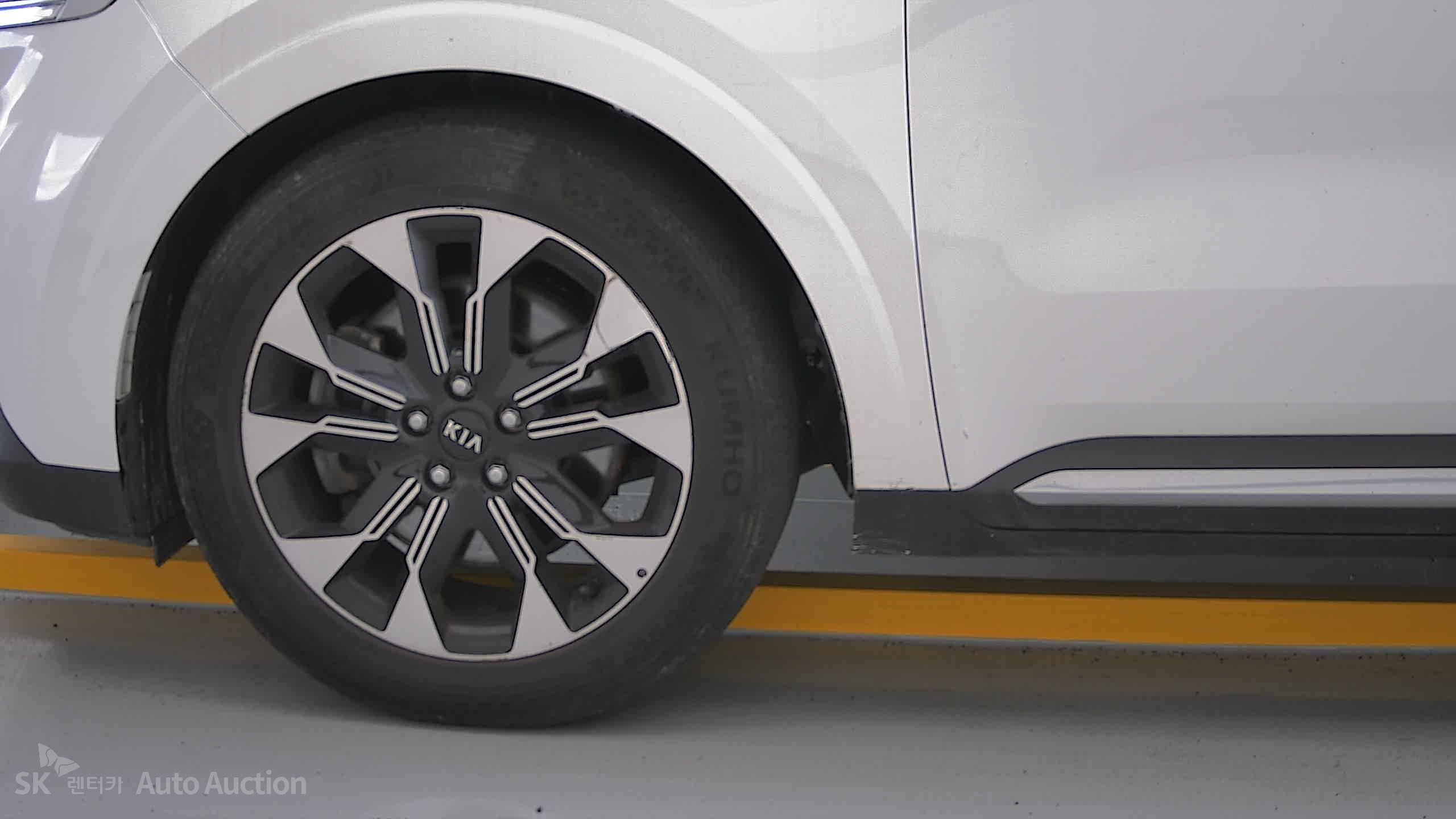 2021 - kia carnival