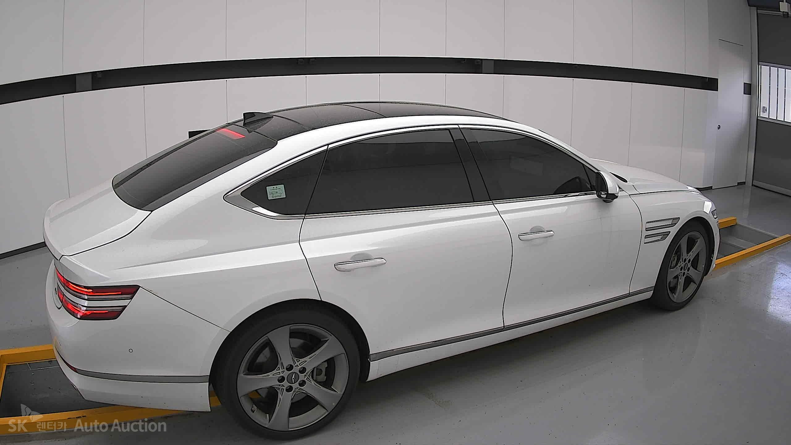 2022 - genesis g80