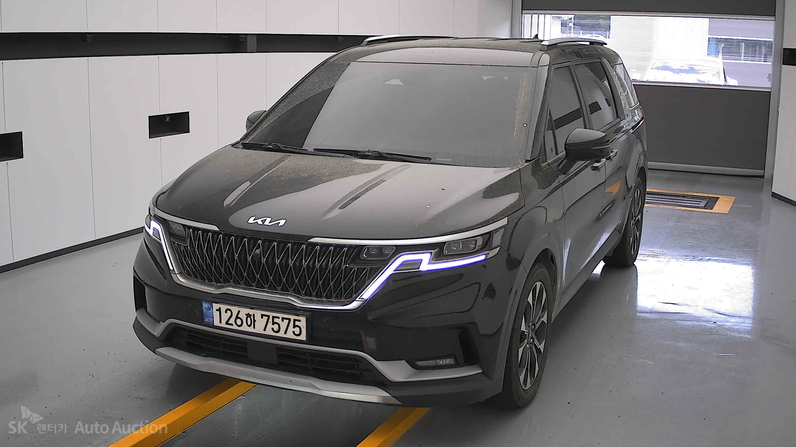 2023 - kia carnival
