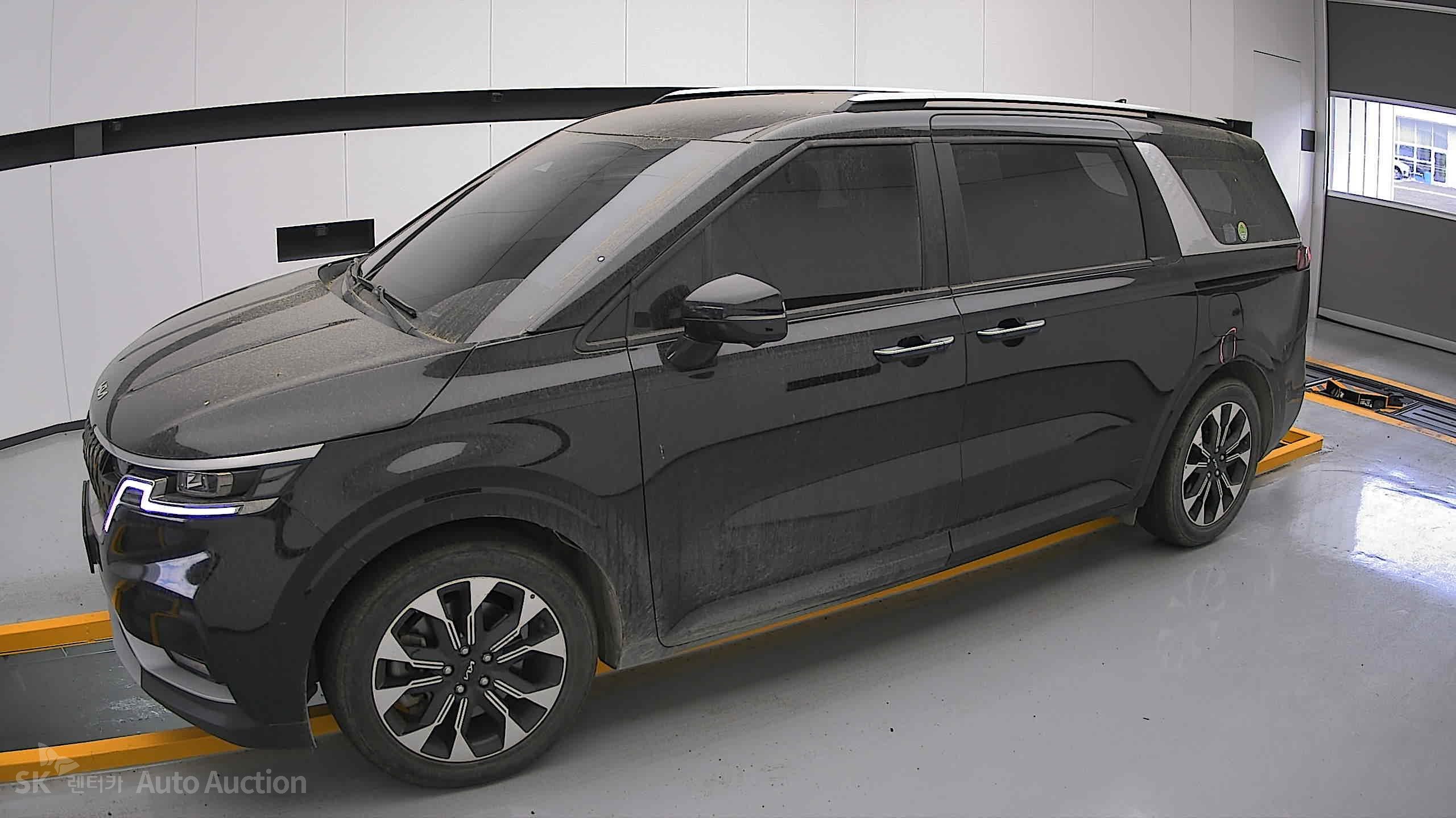 2023 - kia carnival