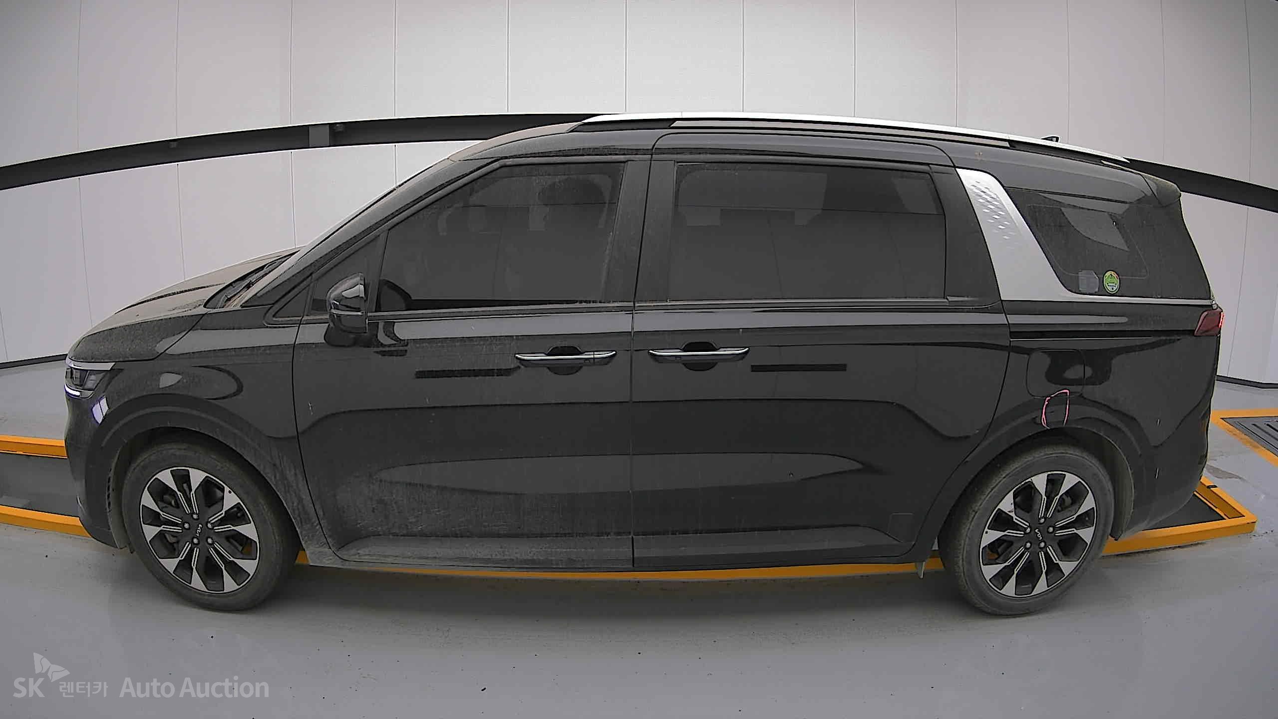 2023 - kia carnival