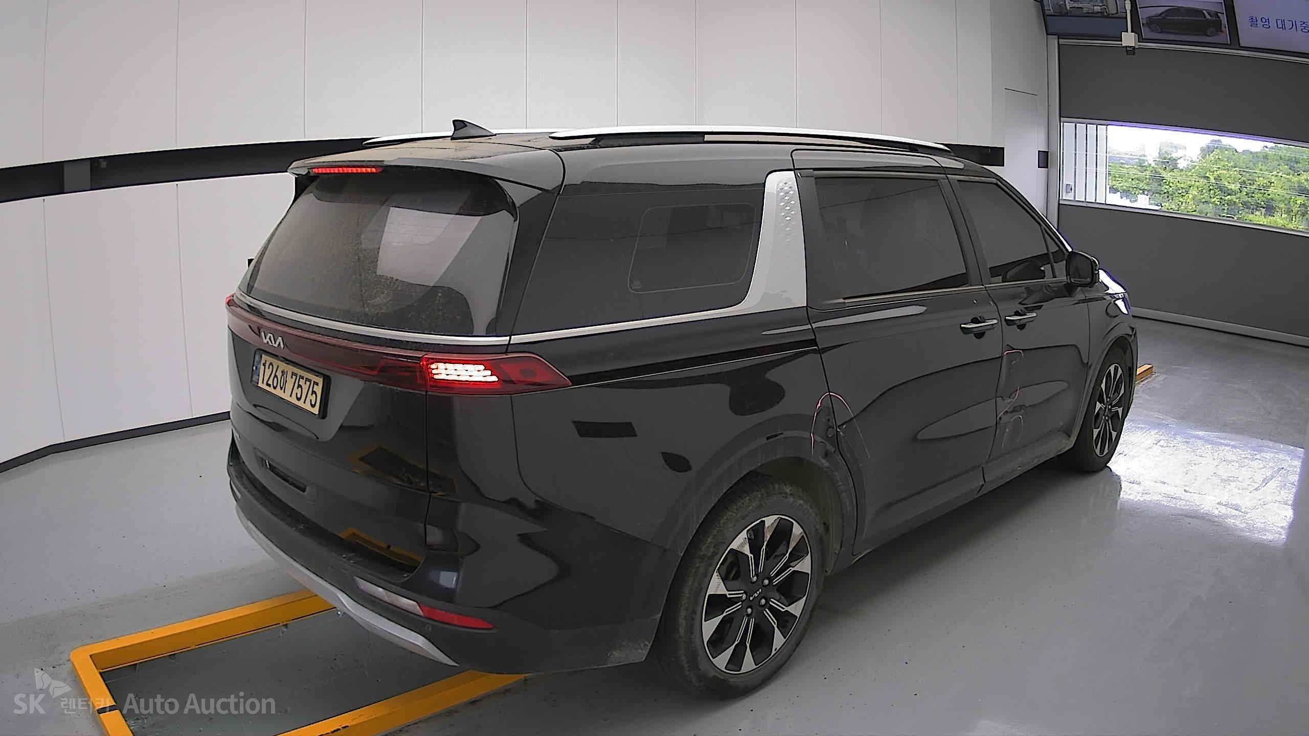 2023 - kia carnival