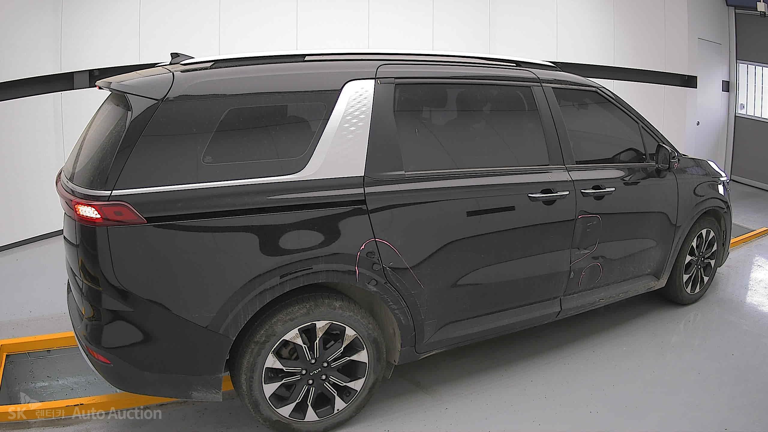 2023 - kia carnival