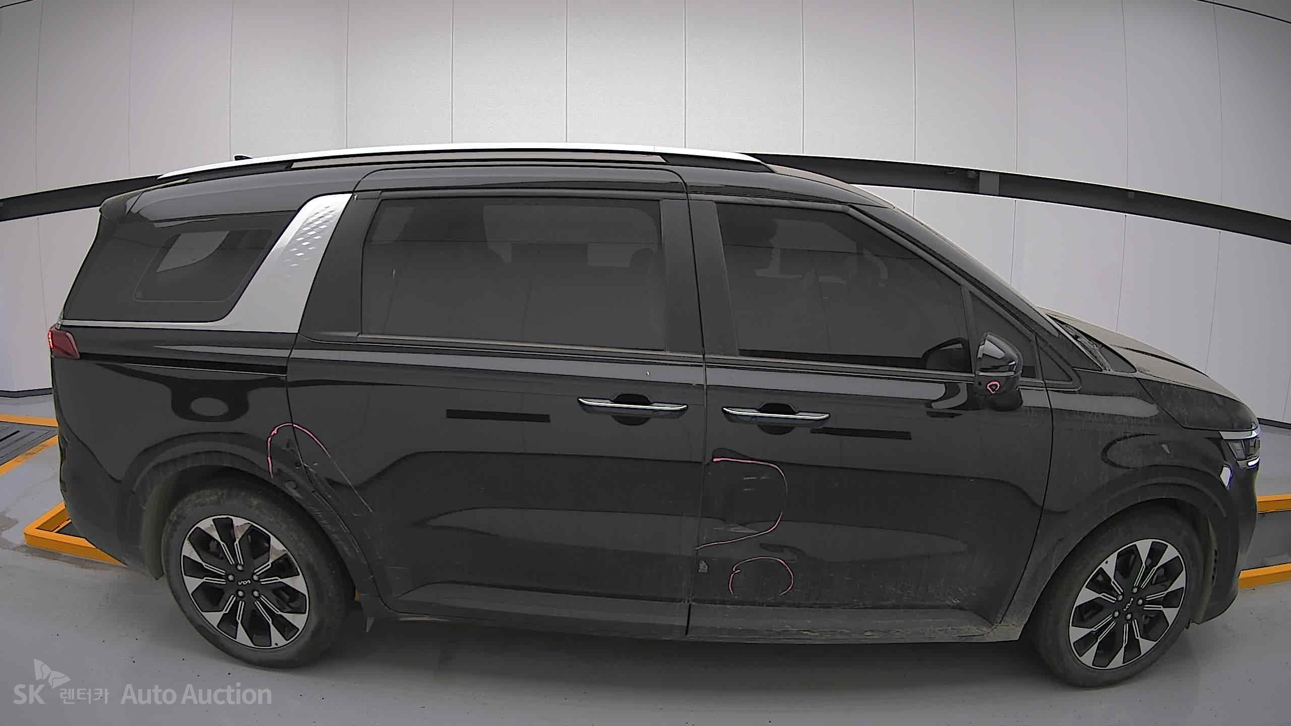 2023 - kia carnival