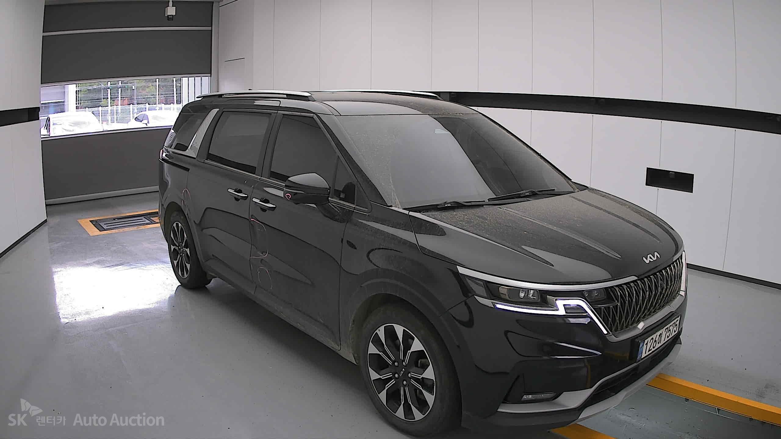 2023 - kia carnival