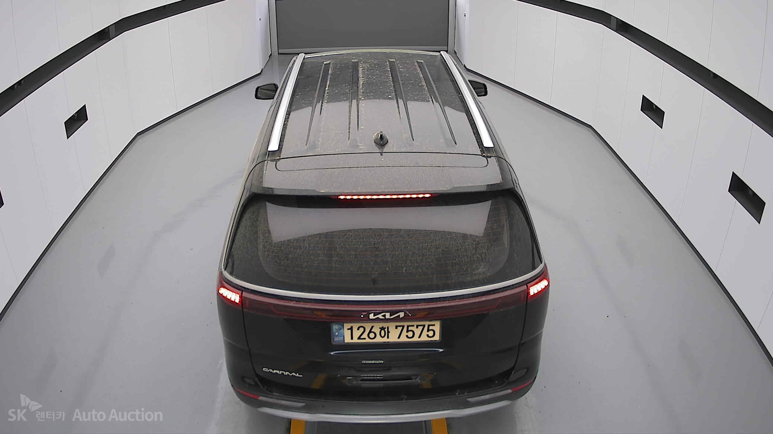 2023 - kia carnival