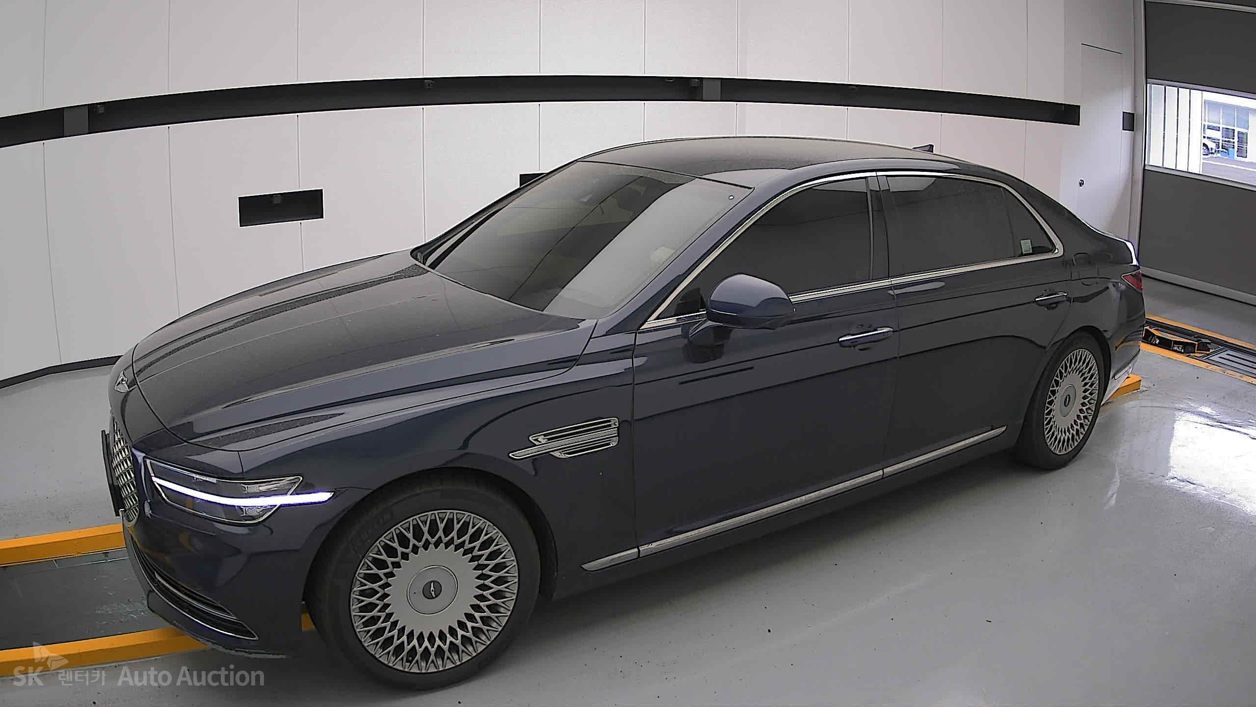 2021 - genesis g90