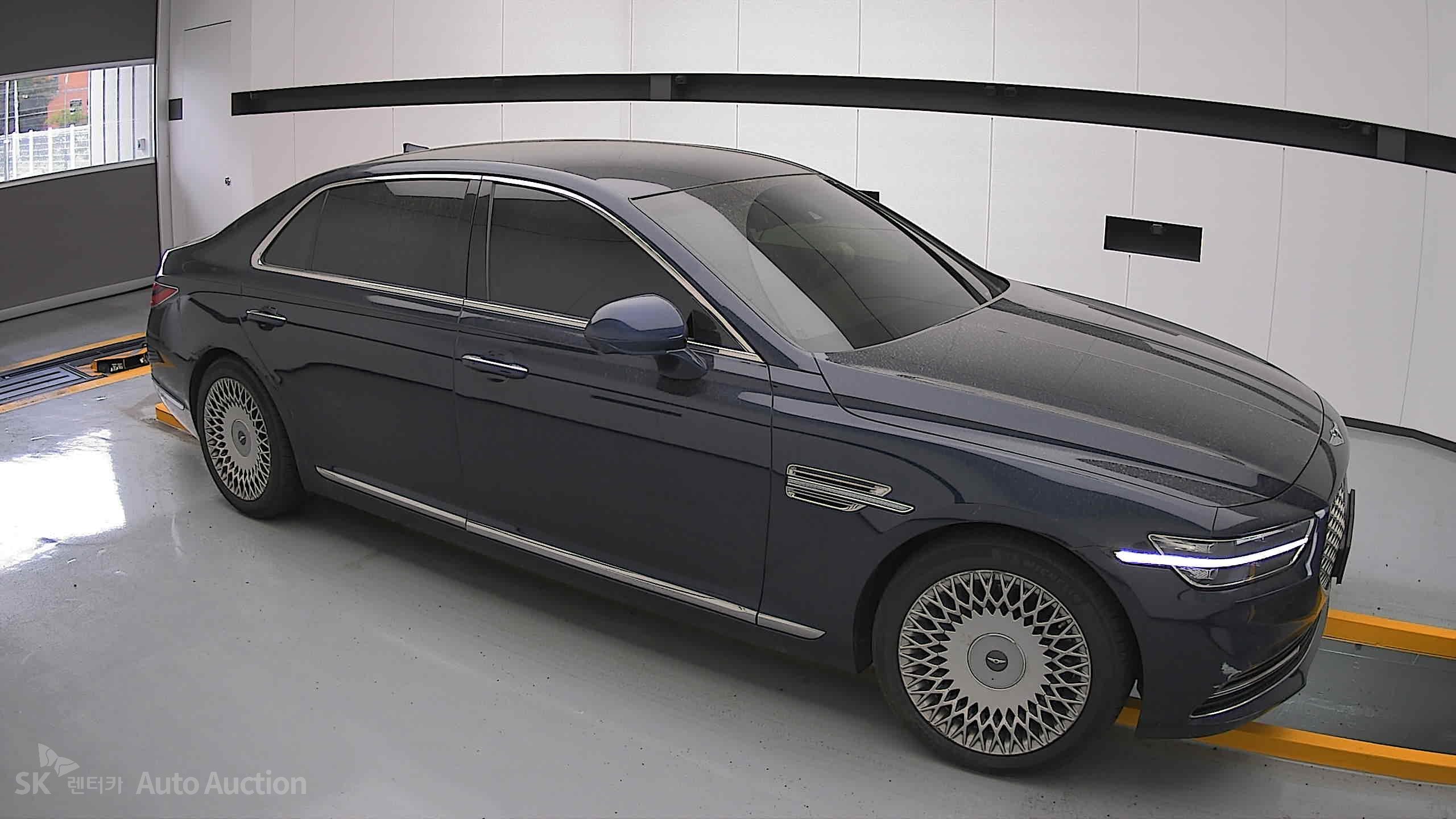 2021 - genesis g90