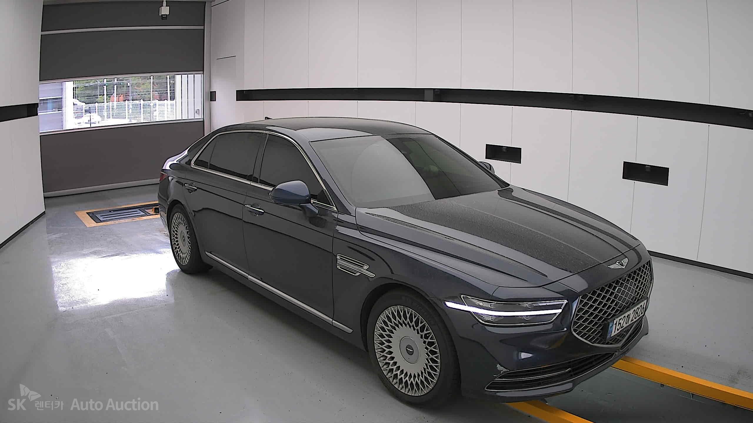2021 - genesis g90
