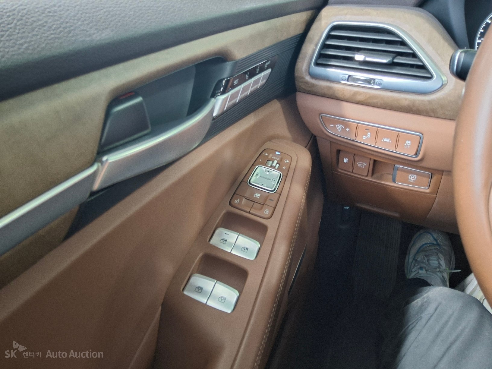 2021 - genesis g90