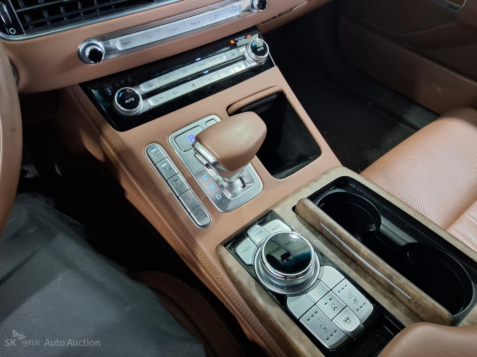 2021 - genesis g90