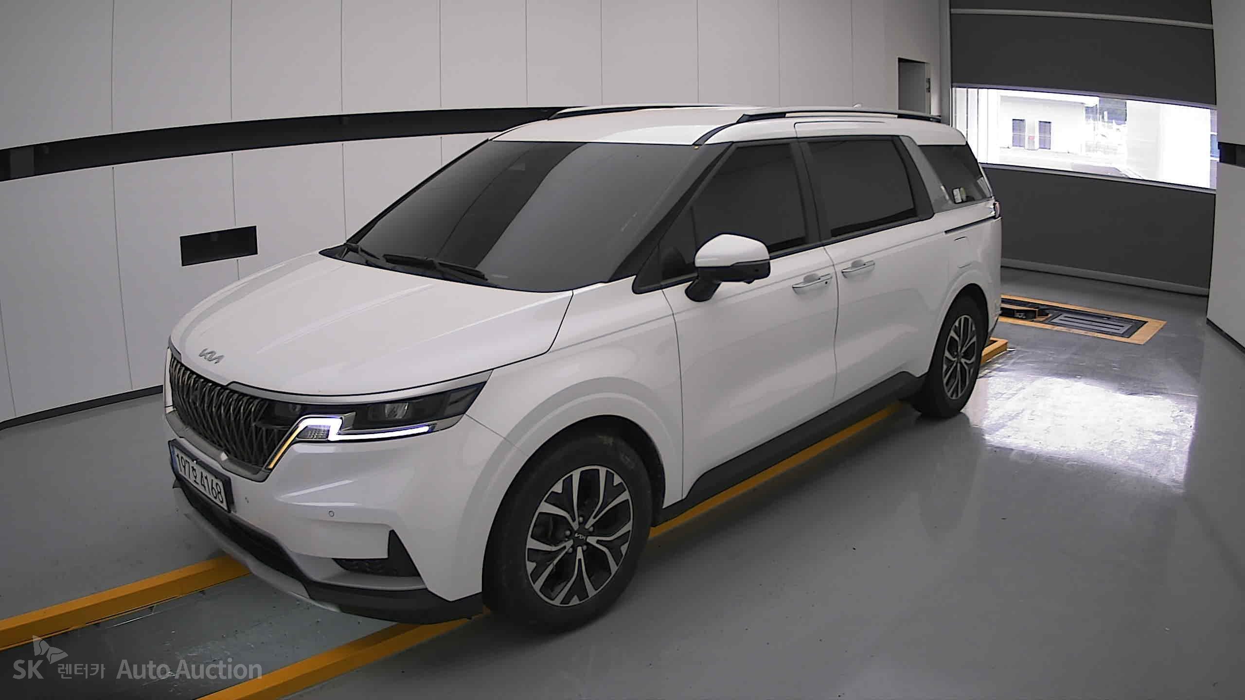 2023 - kia carnival