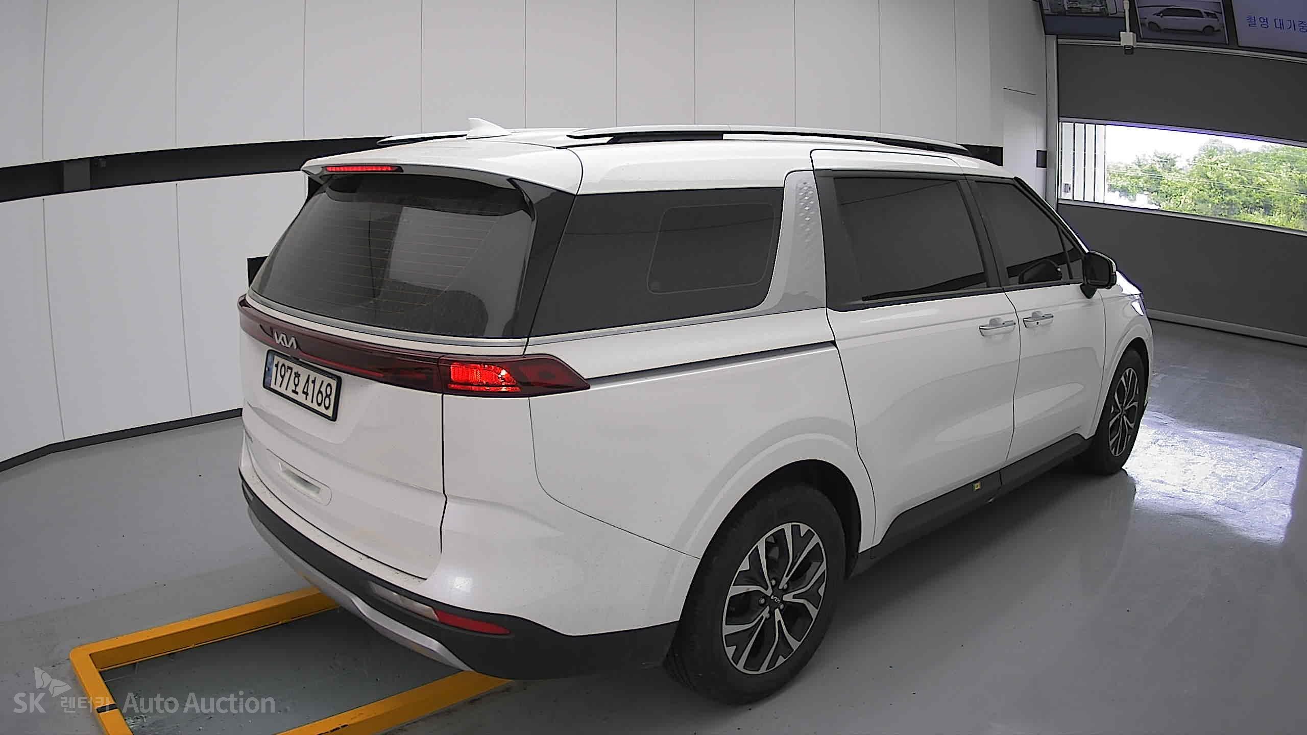2023 - kia carnival