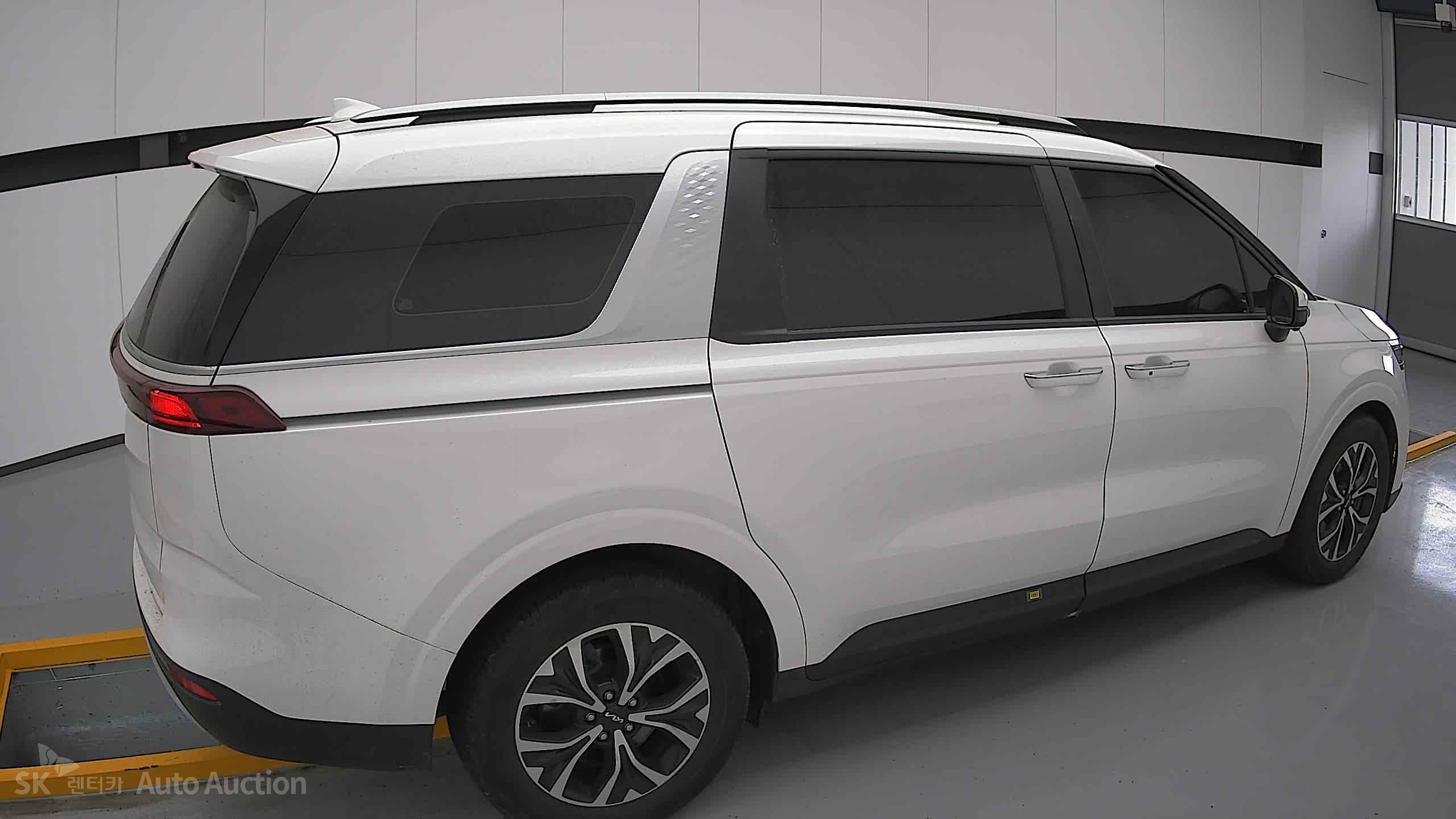 2023 - kia carnival