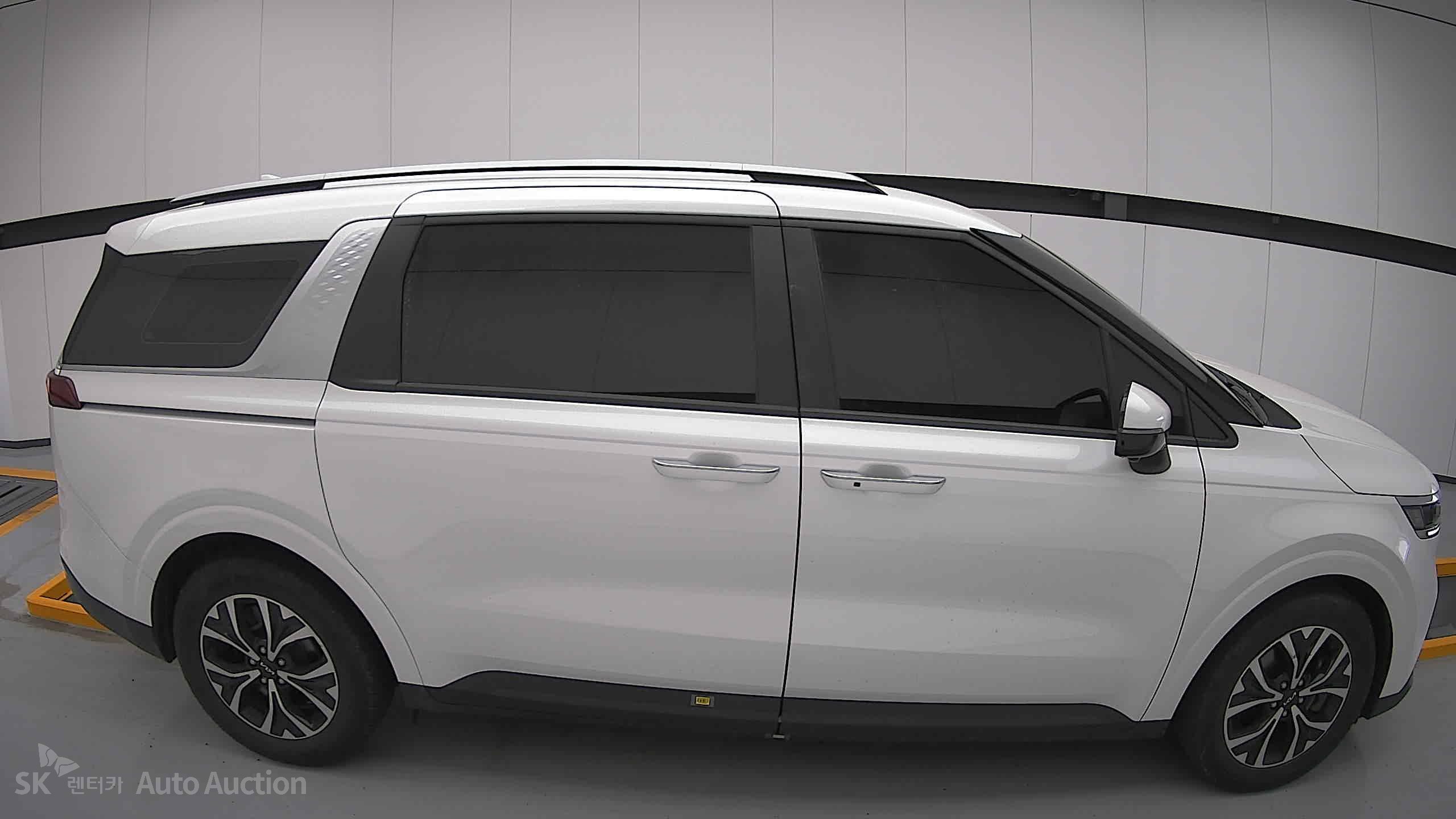 2023 - kia carnival